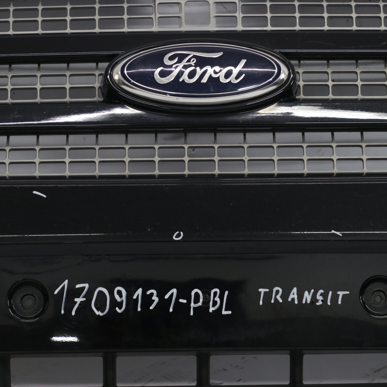 Ford Transit Zderzak Grill Przedni Panther Black