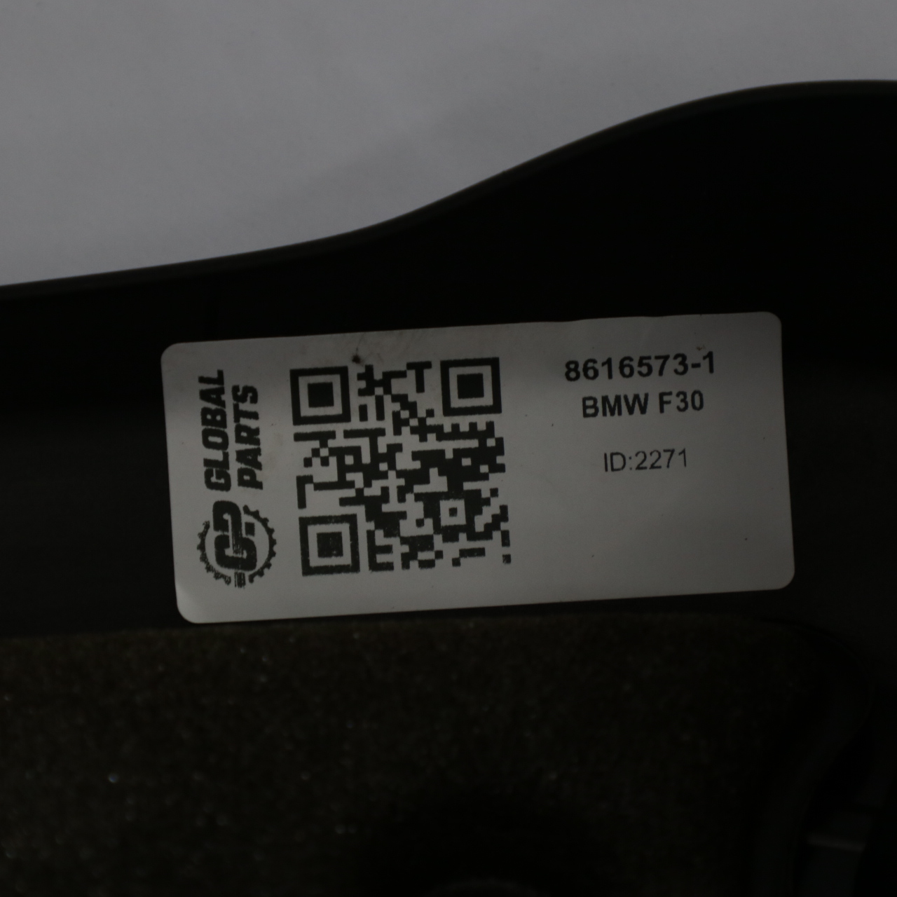 BMW F30 F31 F32 F33 F36 LCI G11 Pokrywa Osłona Silnika Benzyna B58 8616573