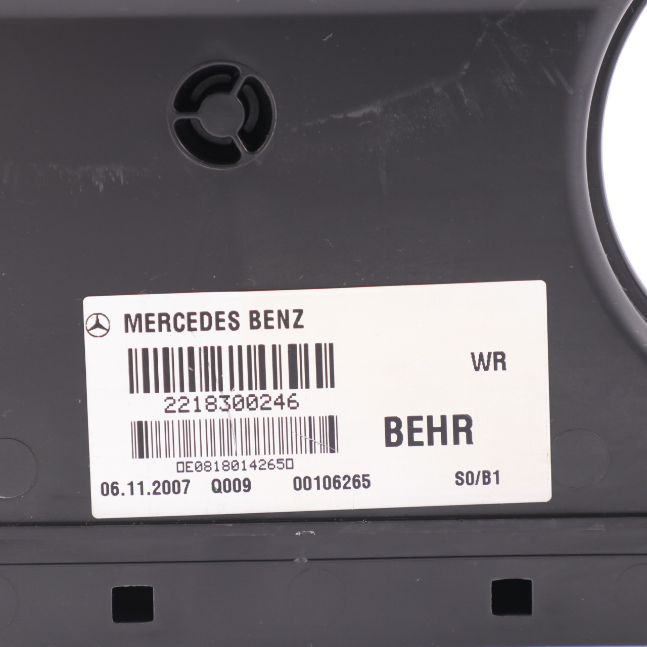 Mercedes W221 Kanał Nawiewu Powietrza Prawy Przód A2218300246