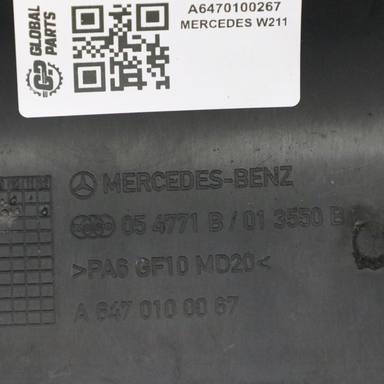 Mercedes W211 S211 Diesel OM647 Górna Pokrywa Osłona Silnika A6470100267