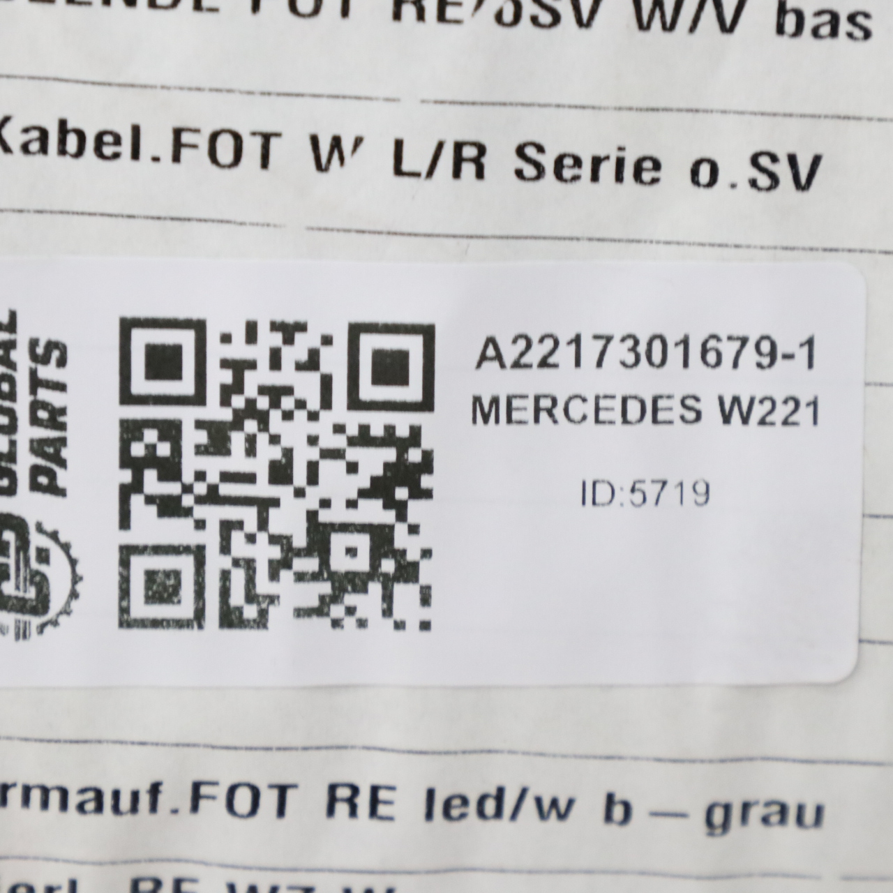 Mercedes W221Boczek Drzwi Tylnych Prawy Skórzanny Szary A2217301679