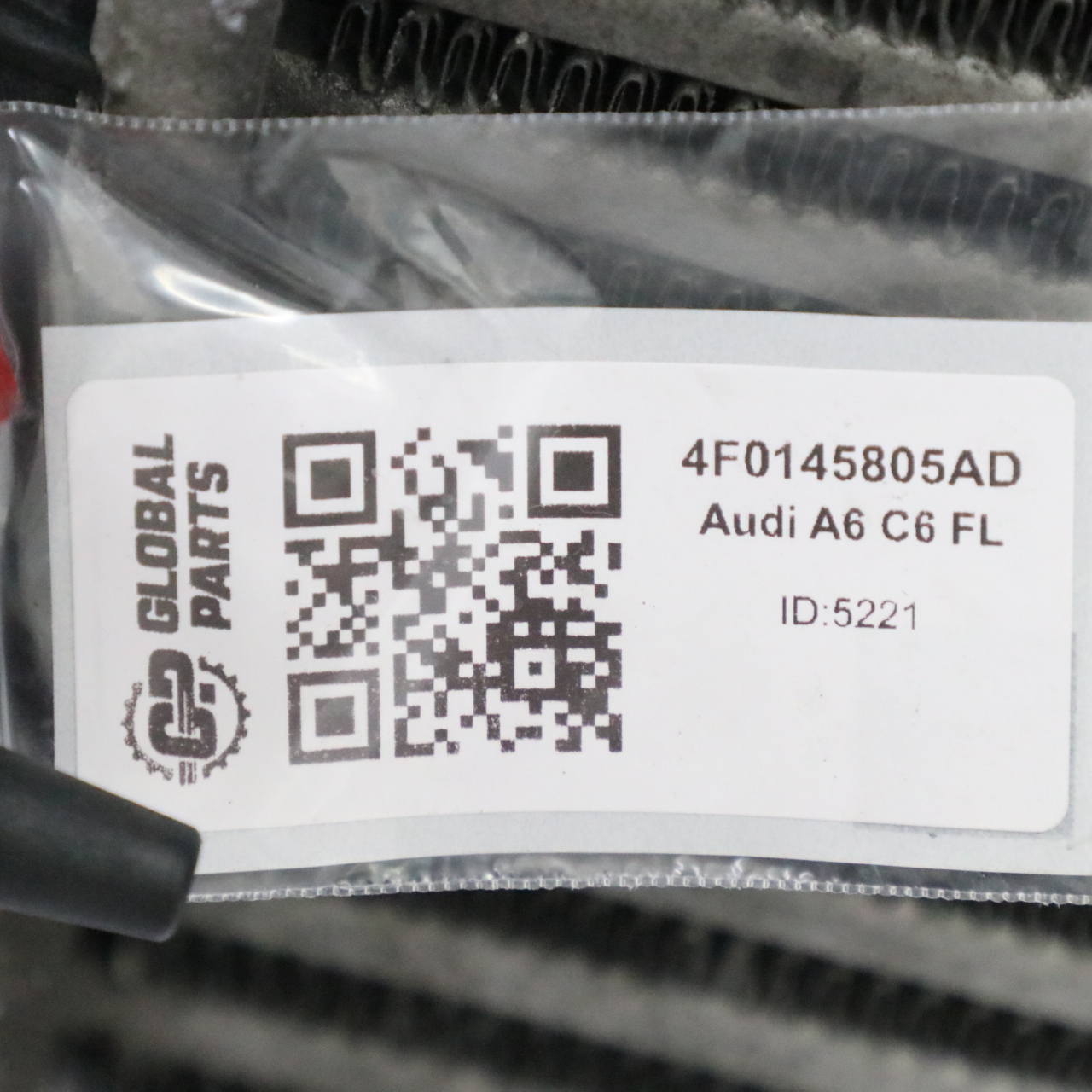 Audi A6 C6 FL Chłodnica Intercooler  4F0145805AD