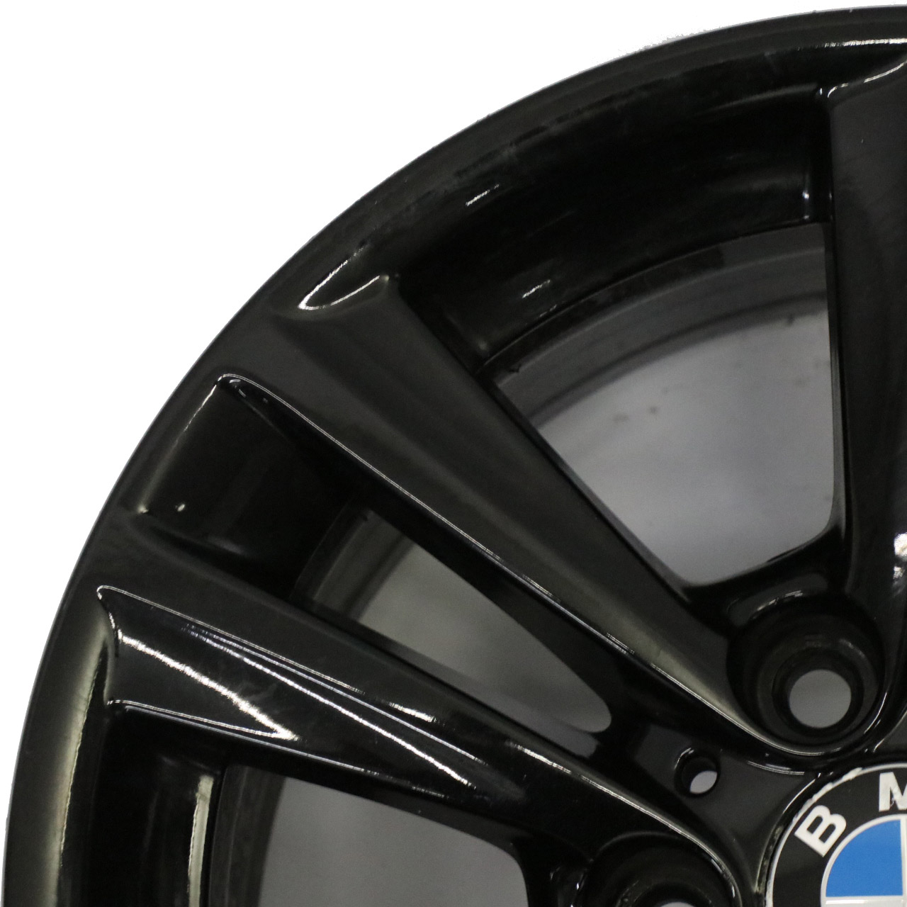 BMW F30 F31 LCI Felga Aluminiowa Czarna 16" V Spoke 656 7,5J ET:37 6866304