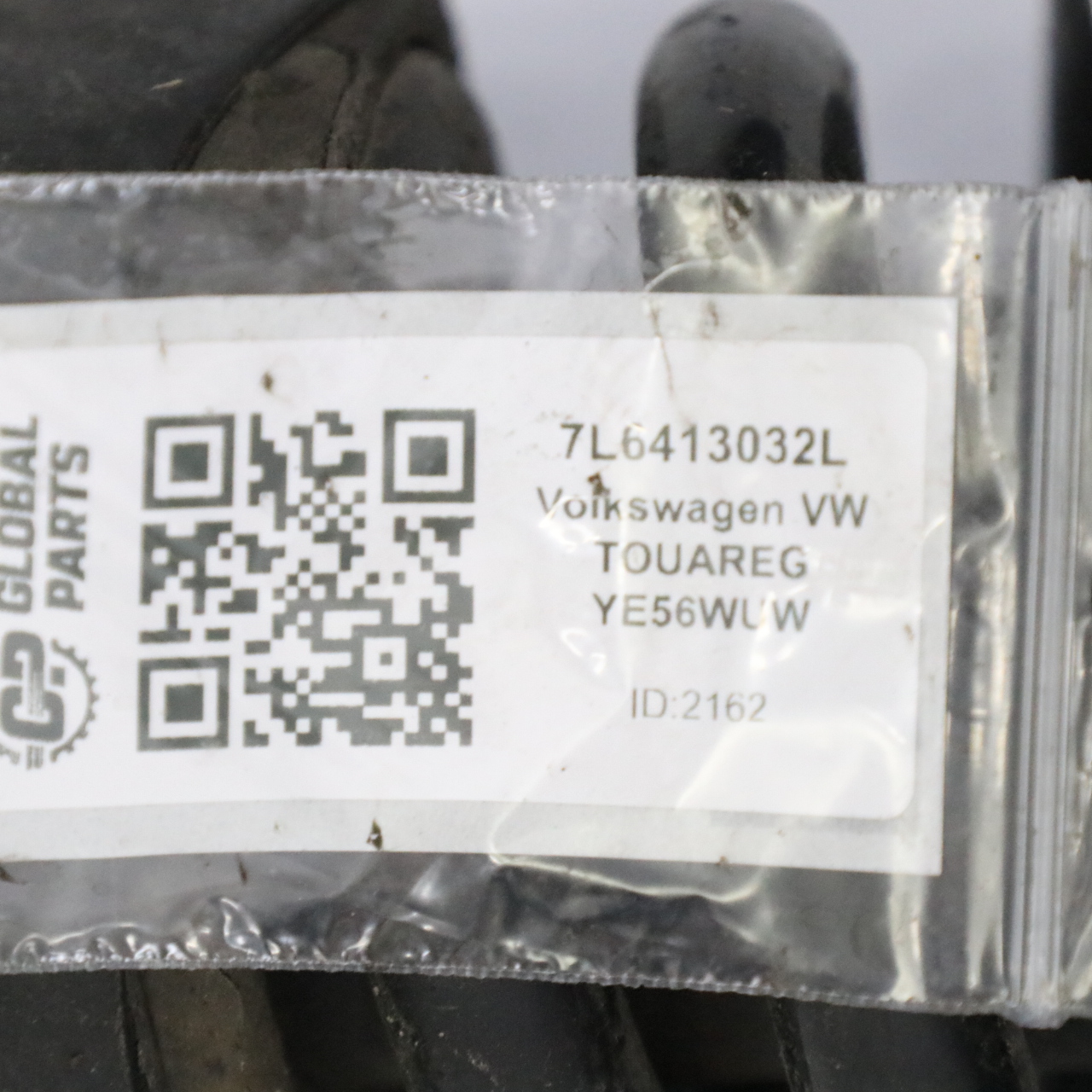 Volkswagen VW Touareg 7L Amortyzator Zawieszenia Prawy Przedni 7L6413032L