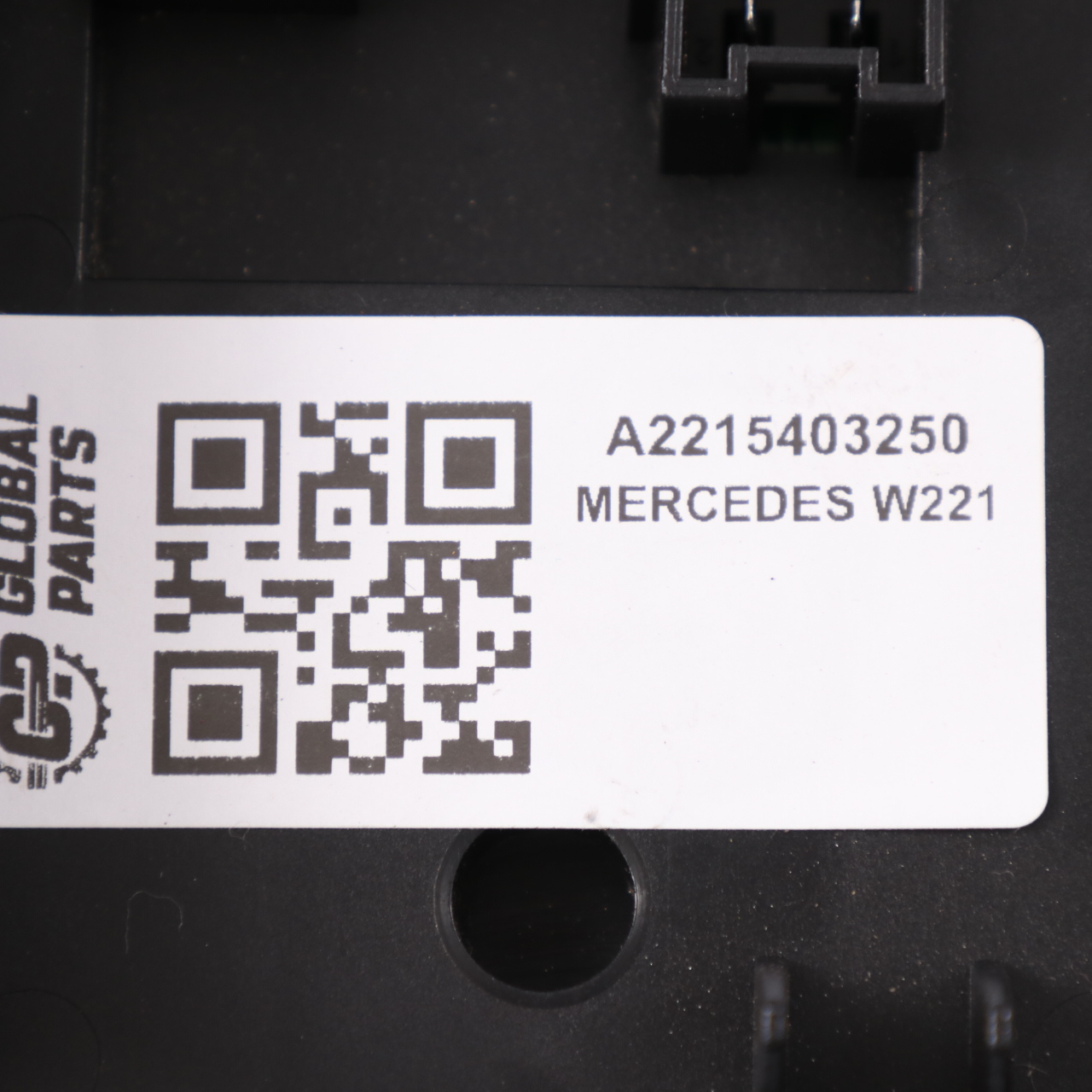 Mercedes W221 Skrzynka Bezpieczników A2215403250