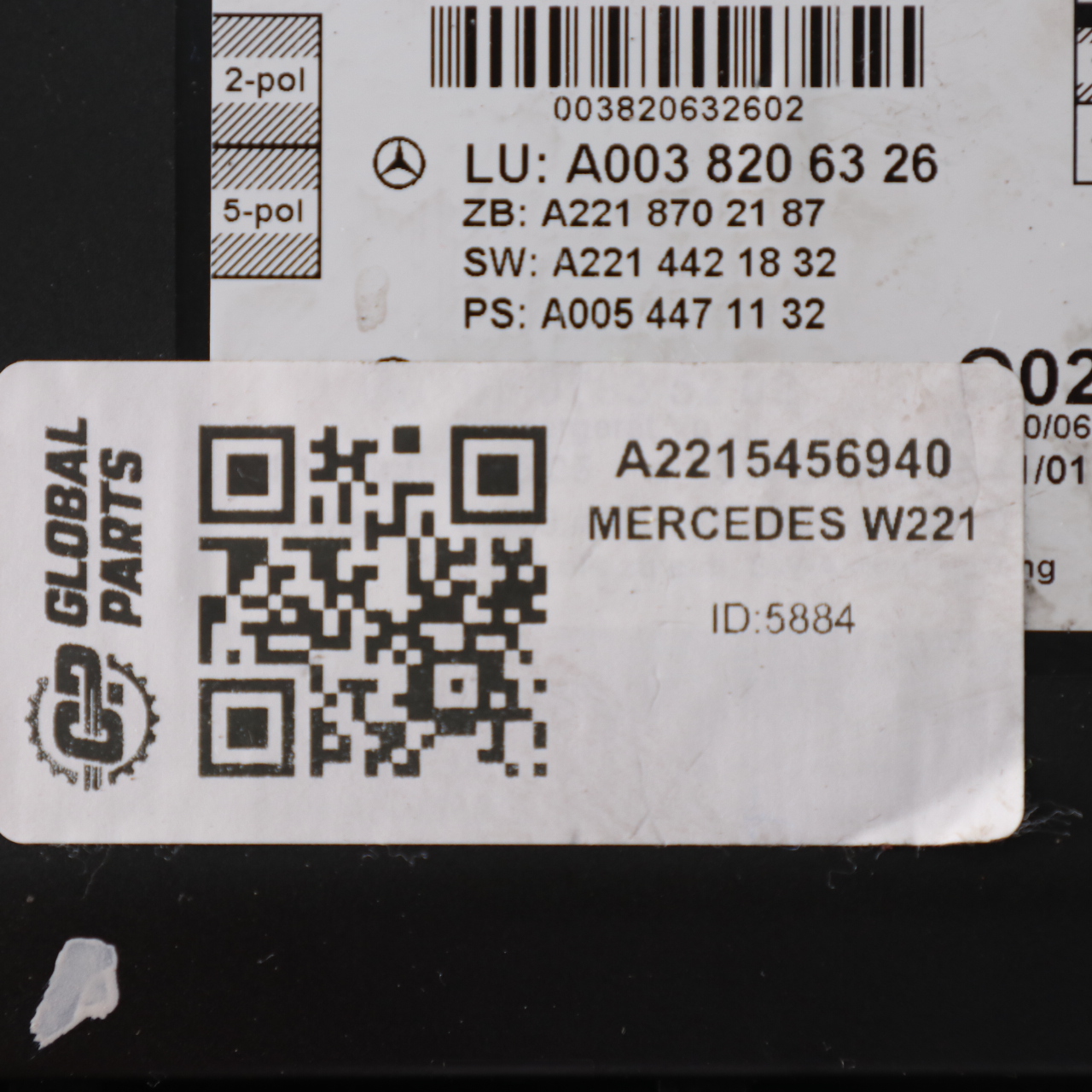 Mercedes W221 Wspornik Uchwytu Modułu Drzwi Lewy Przód A2215456940