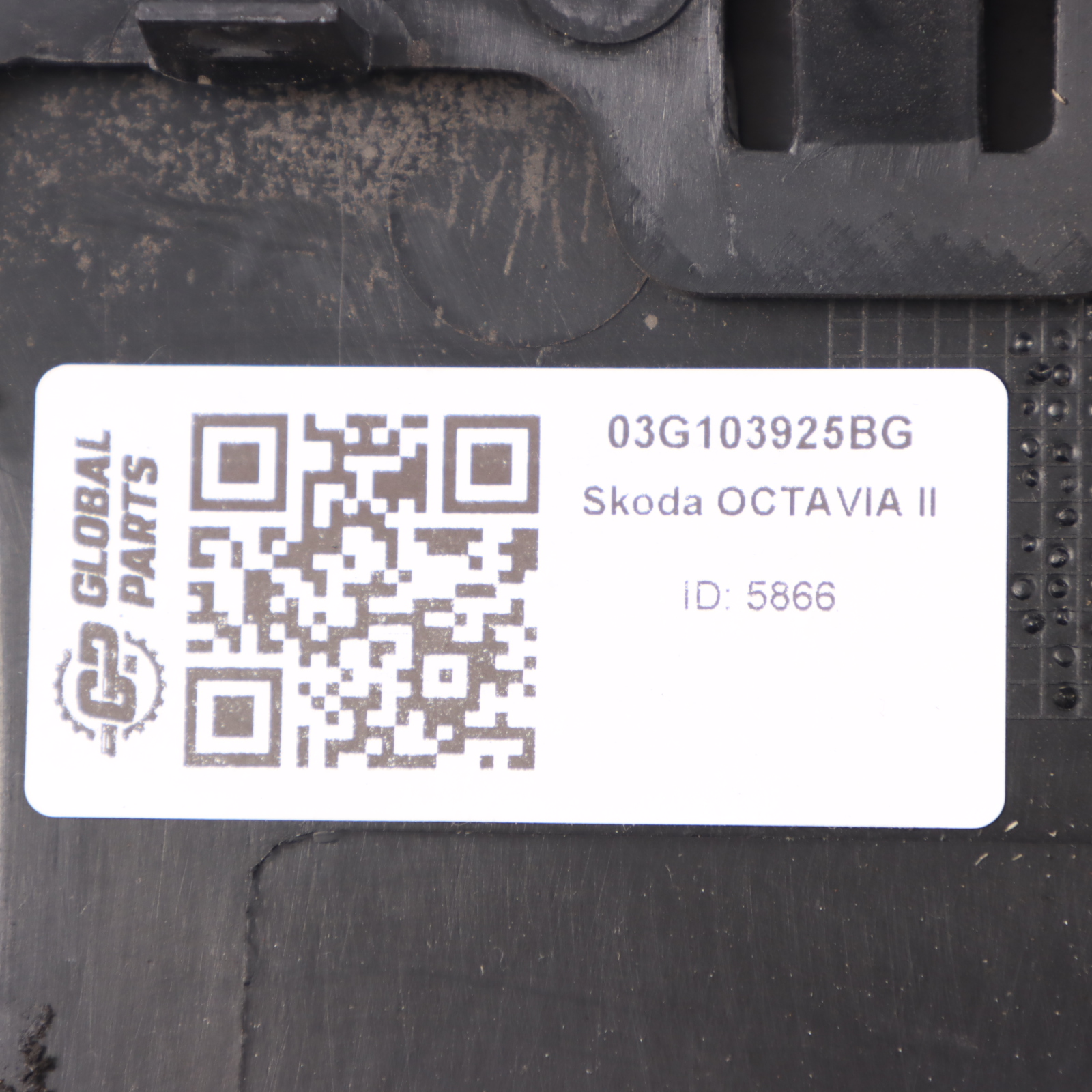 Skoda Octavia II Panel Pokrywy Silnika 03G103925BG