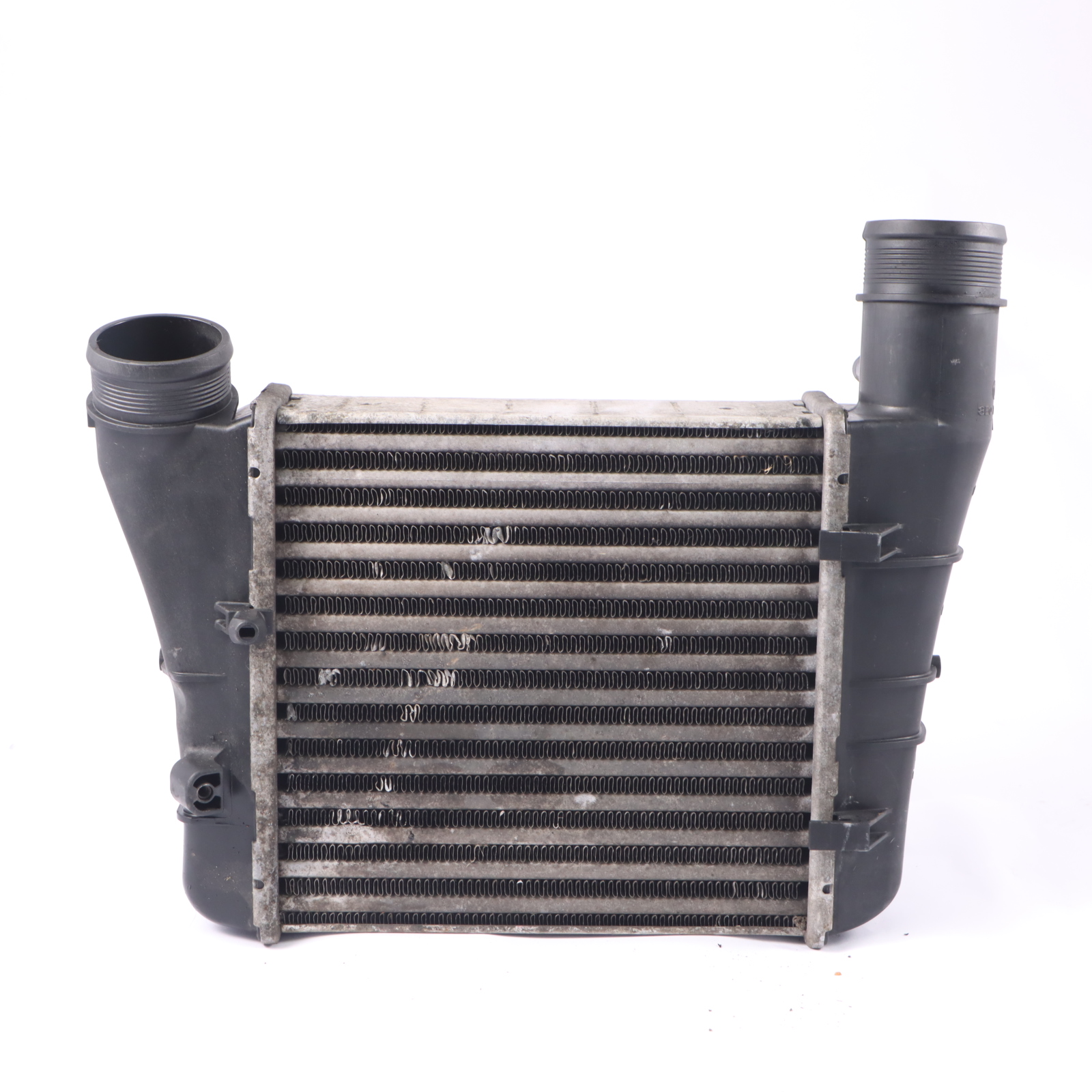 Audi A4 B7 Chłodnica Powietrza Doładowania Lewa Intercooler 8E0145805T