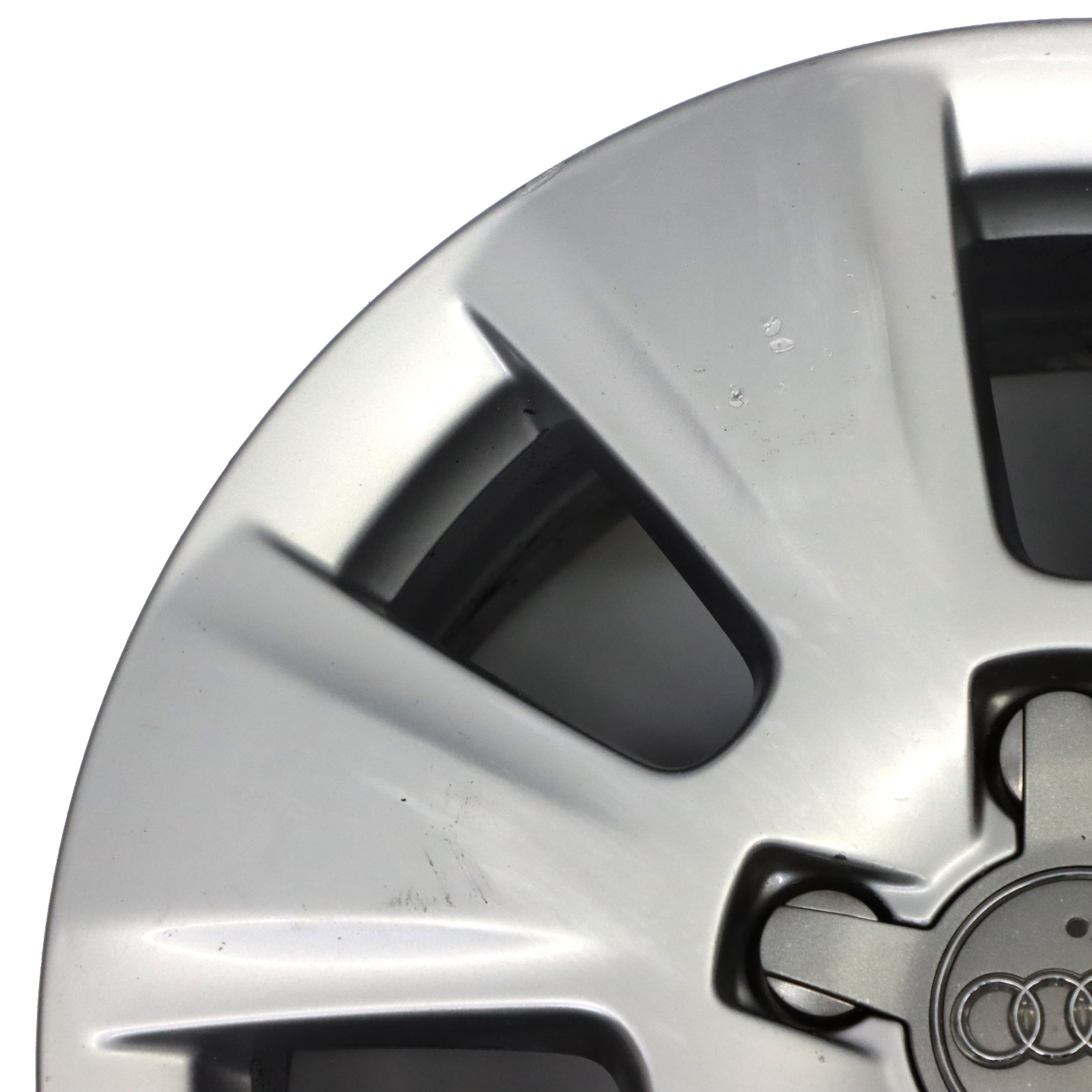 Audi A3 8P Srebrna Felga Aluminiowa 16" 6,6J ET:50 8P0601025BJ