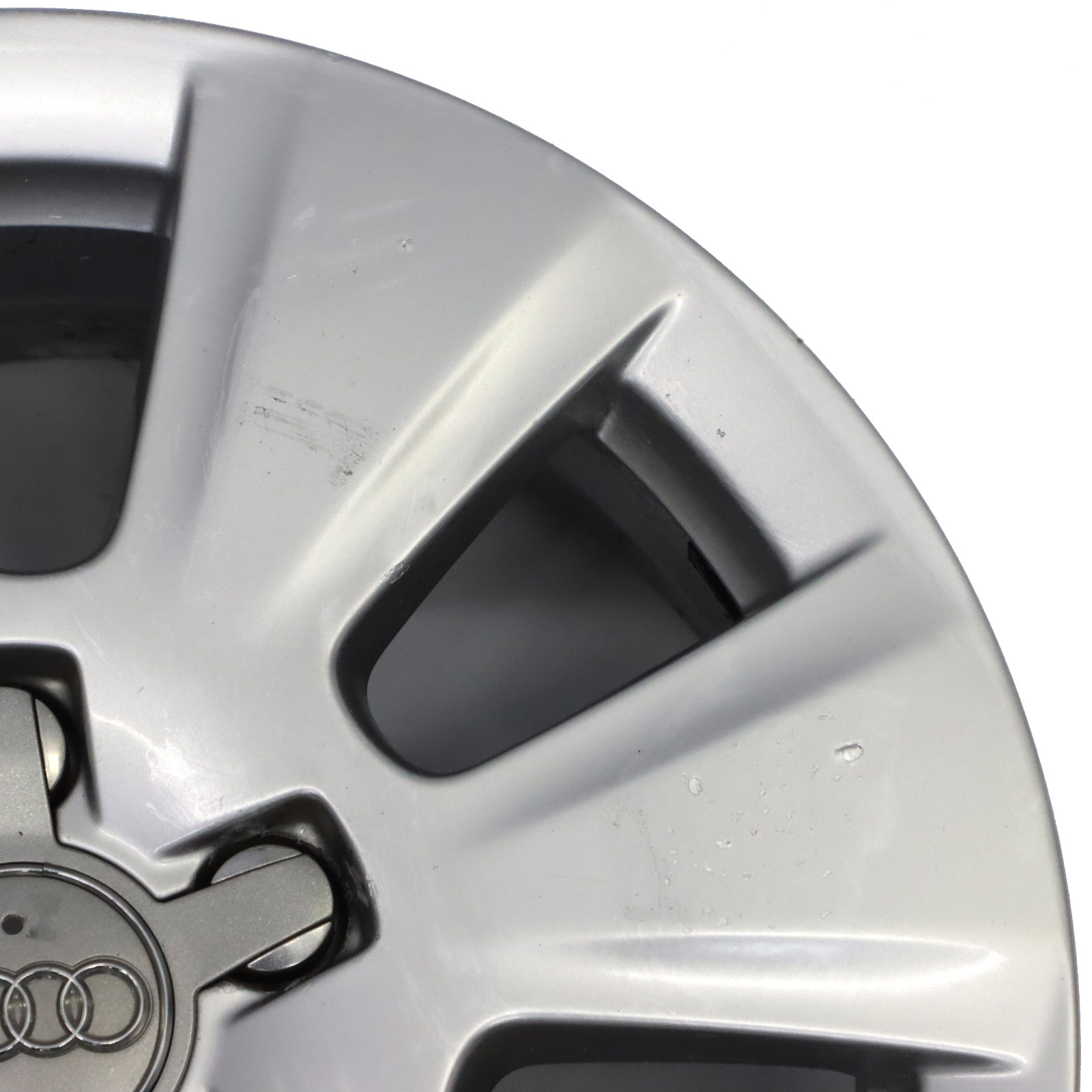 Audi A3 8P Srebrna Felga Aluminiowa 16" 6,6J ET:50 8P0601025BJ