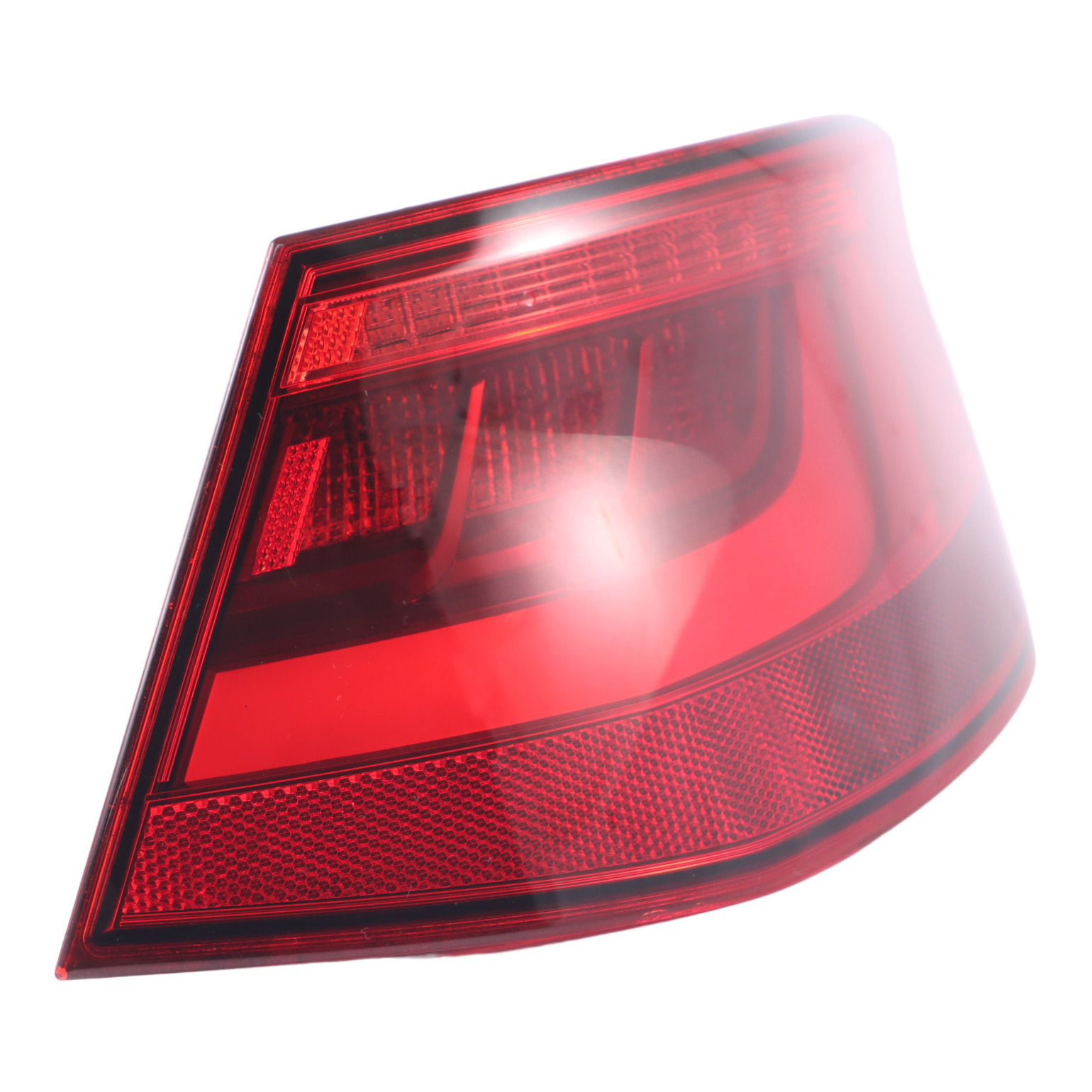 Audi A3 8V Lampa Tylna Zewnętrzna LED Prawy Tył Prawo 8V3945096B