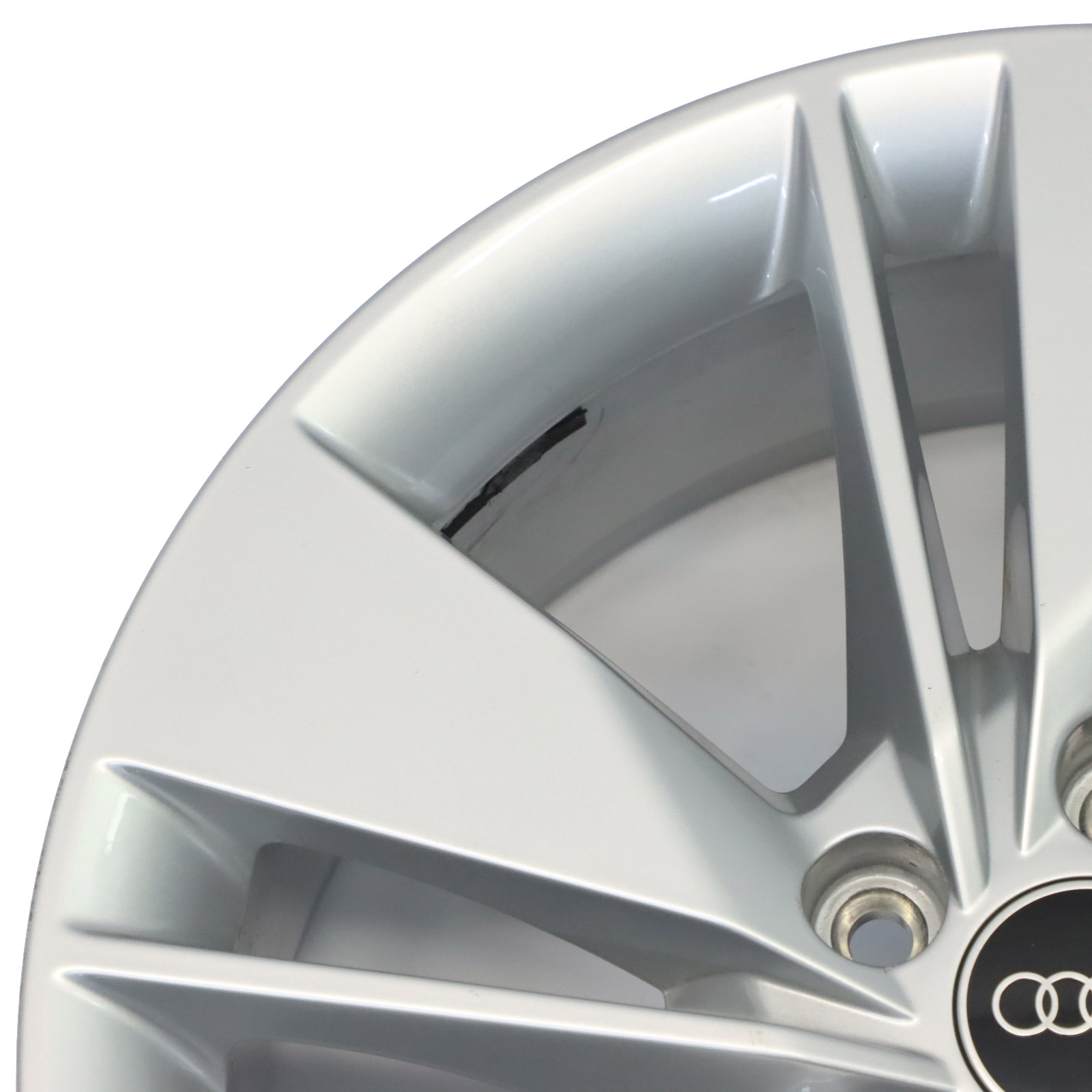 Audi Q2 GA Felga Aluminiowa Srebrna 18" ET:45 7J 81A601025AL