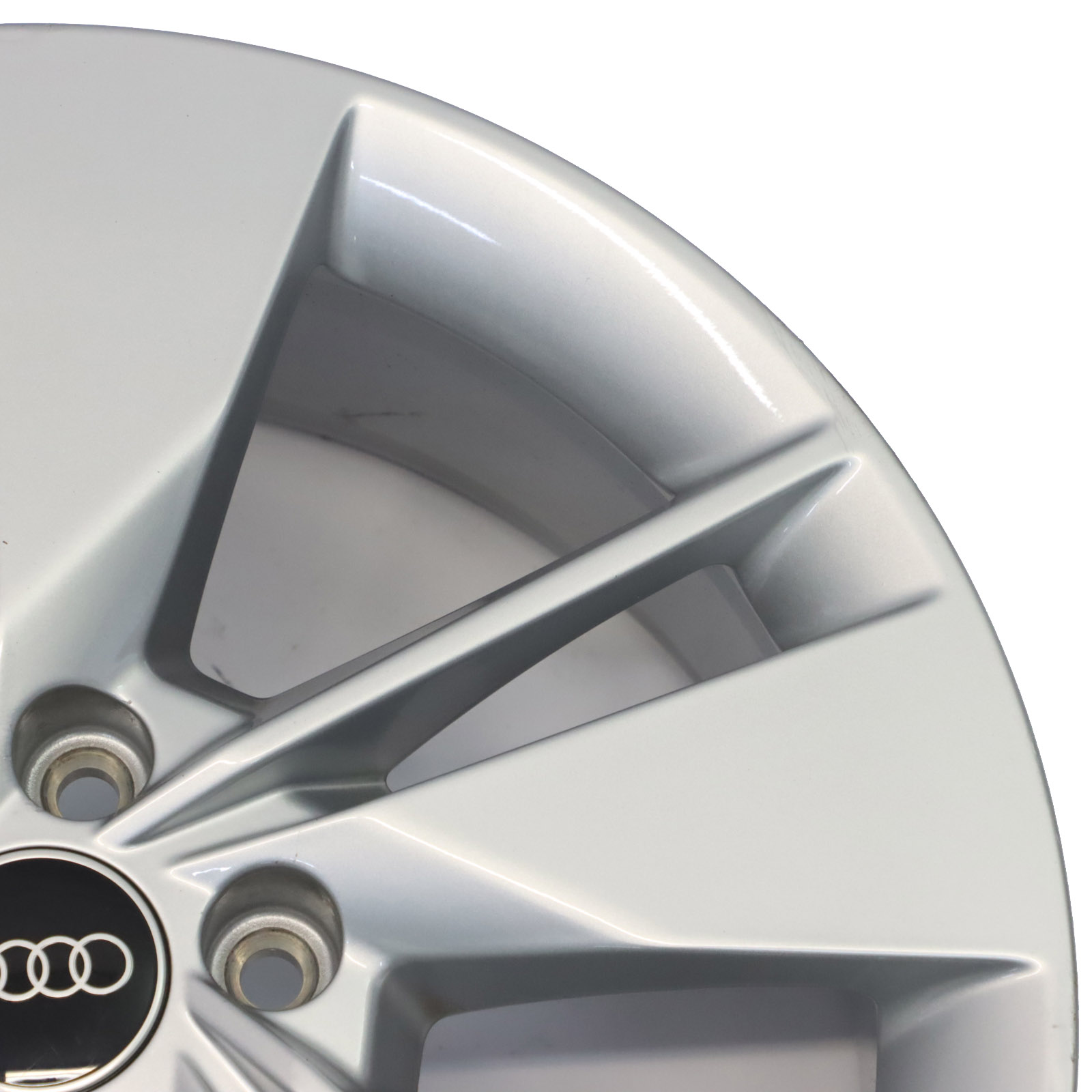 Audi Q2 GA Felga Aluminiowa Srebrna 18" ET:45 7J 81A601025AL