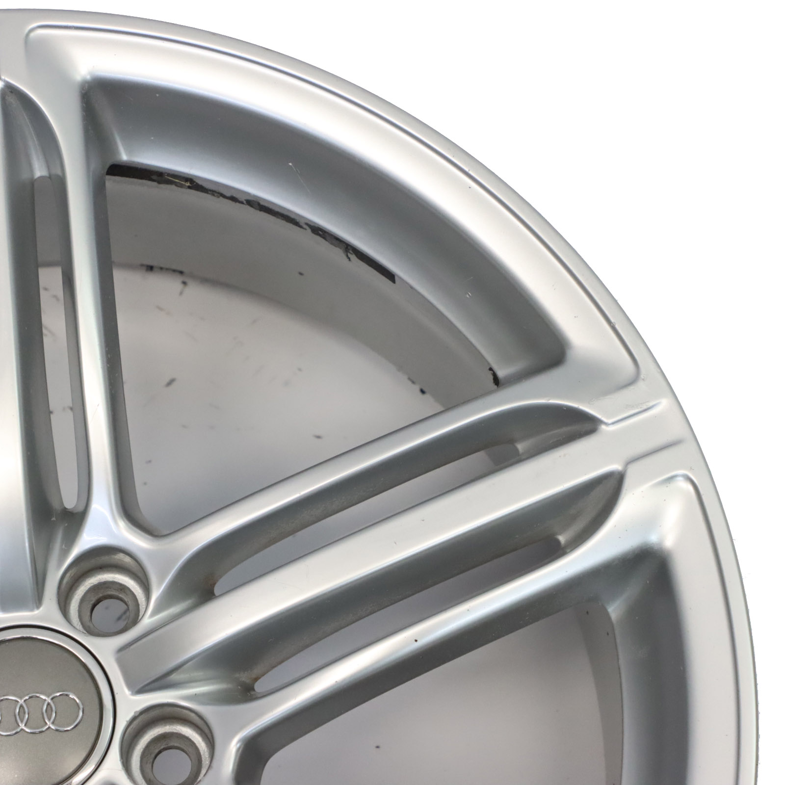 Audi Q5 8R Felga Aluminiowa Srebrna 20" 8,5J ET:33 8R0601025BG