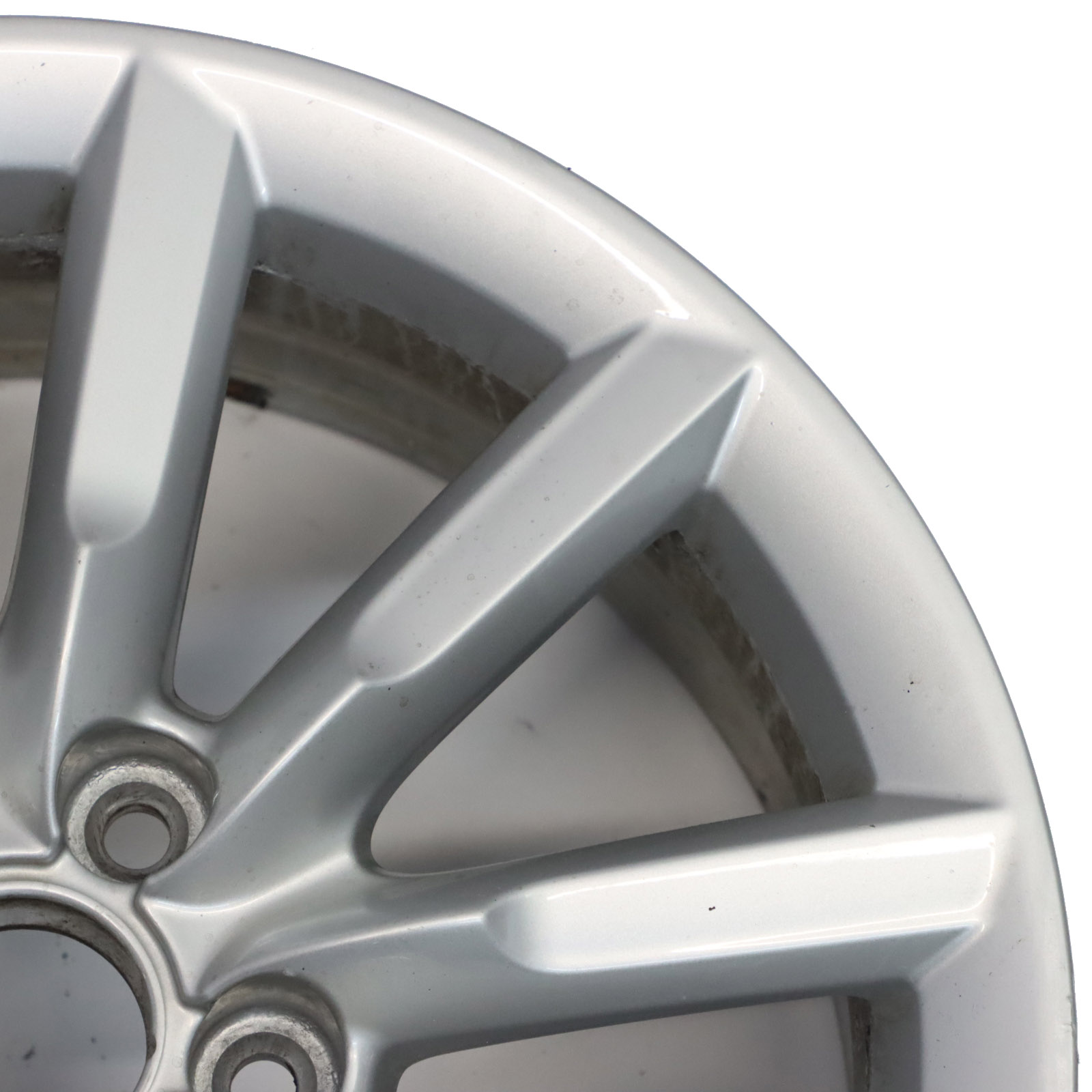 Audi Q3 8U Felga Aluminiowa Srebrna 17" 7J ET:43 8U0601025S