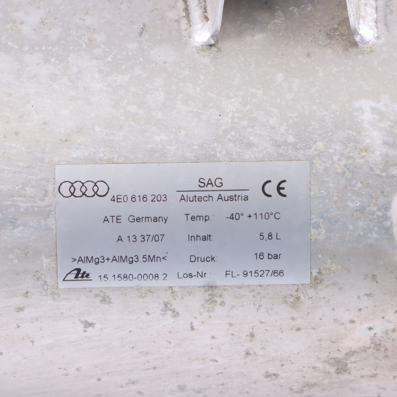 Zawieszenie Audi S8 D3 Zbiornik Zasobnik Ciśnienia 4E0616203