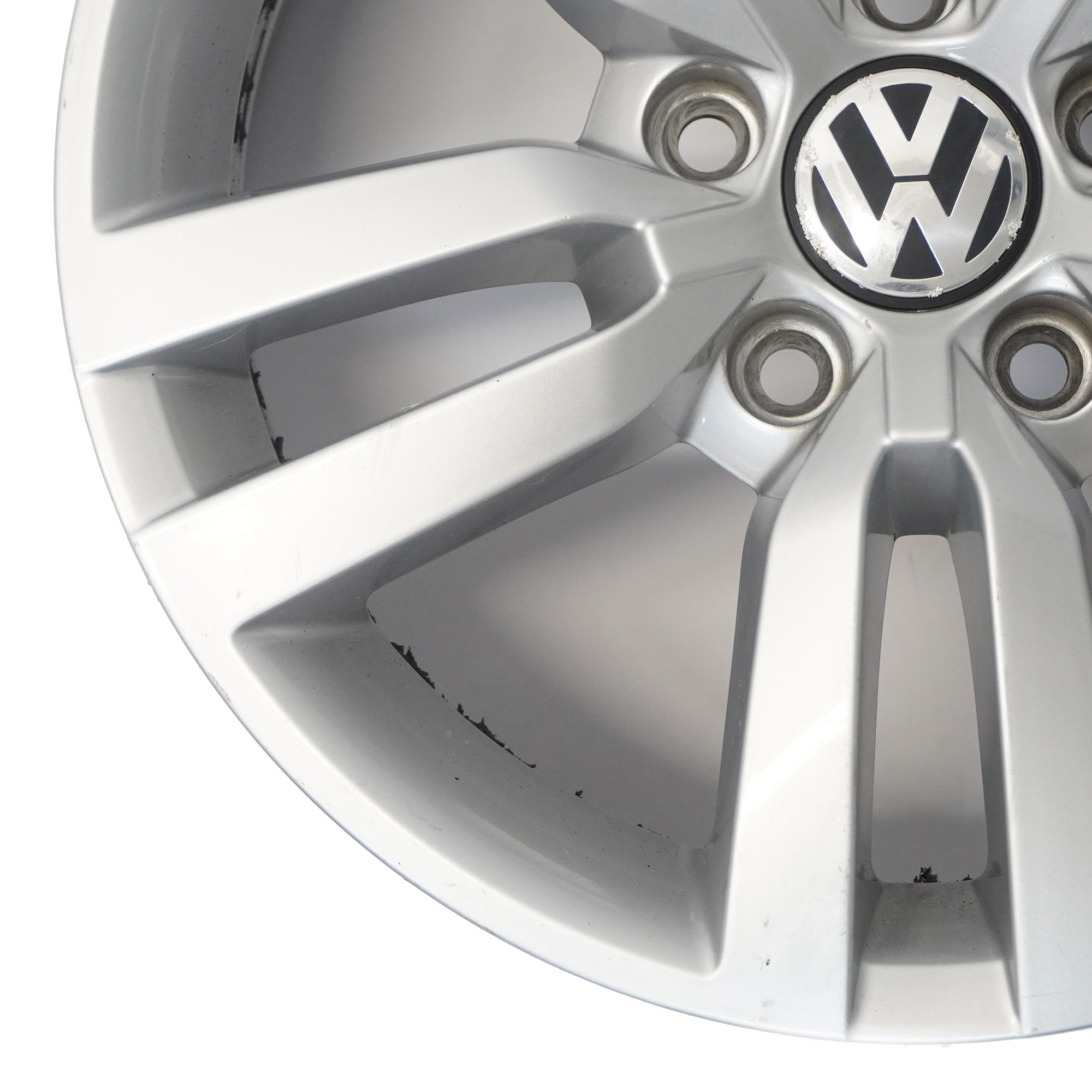 Volkswagen Tiguan 5N Srebrna Felga Aluminiowa 16" 6.5J ET:33 5N0601025R