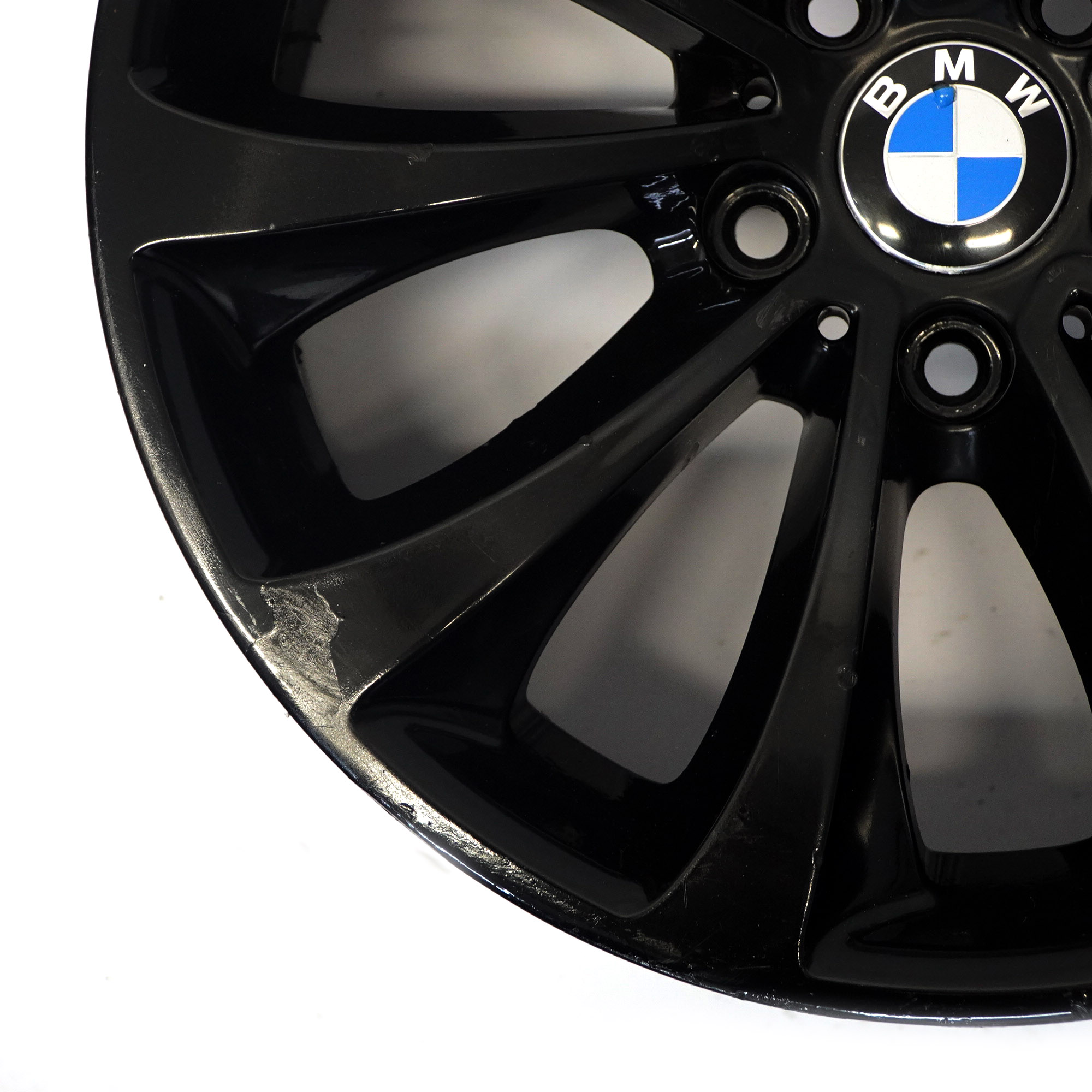 BMW F10 F11 F12 Czarne Felgi Aluminiowe 18" 8J ET:30 Turbine Style 6857665