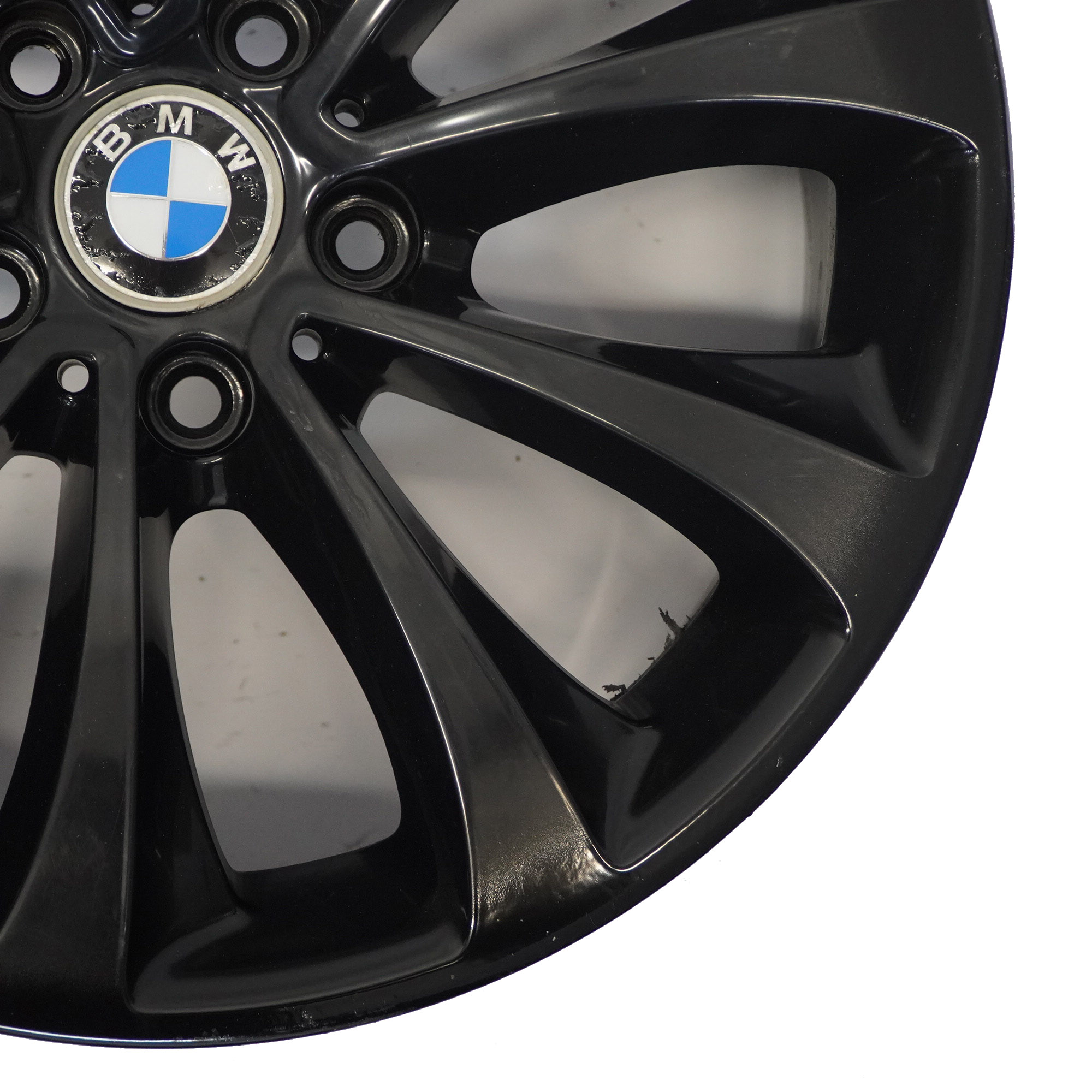 BMW F10 F11 F12 Czarna Felga Aluminiowa 18" 8J ET:30 Wzór Turbiny 6857665