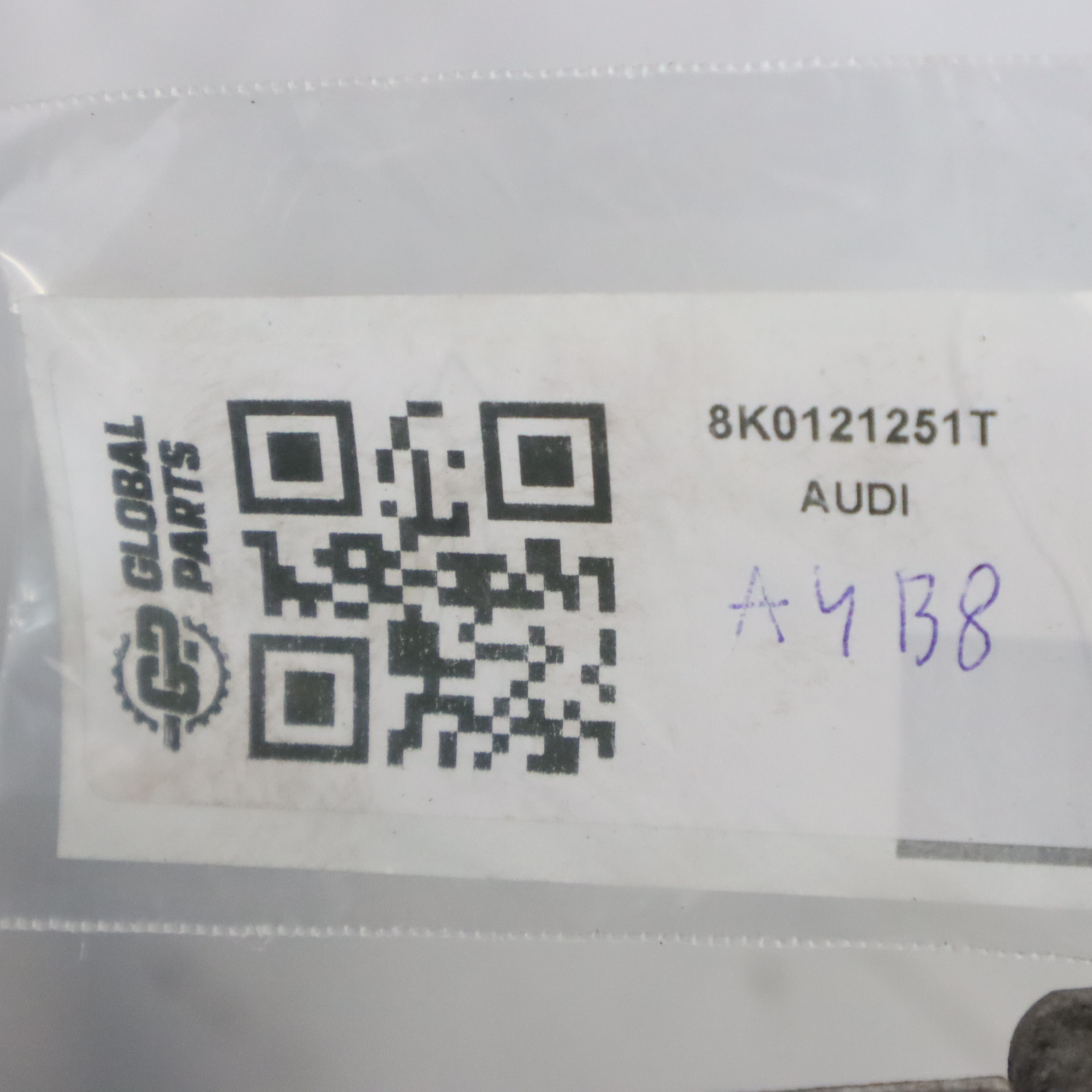 Audi A4 B8 2.0 TDI Diesel Radiator Chłodnica 8K0121251T