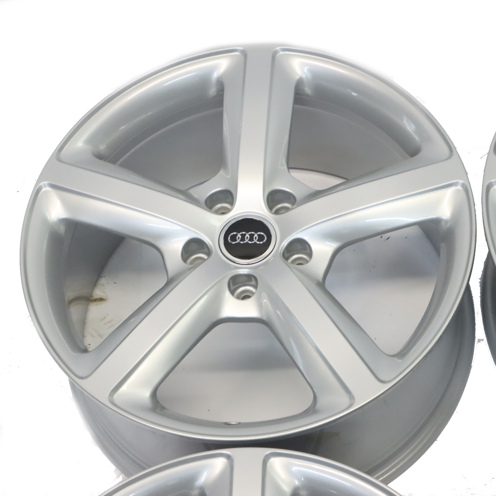 Audi Q7 4L Komplet Srebrnych Felg Aluminiowych 20" 9J ET:60 4L0601025H