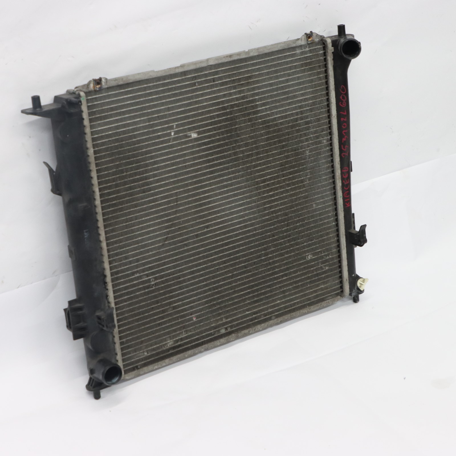 Kia Ceed I Chłodnica Wody Radiator 253102L600