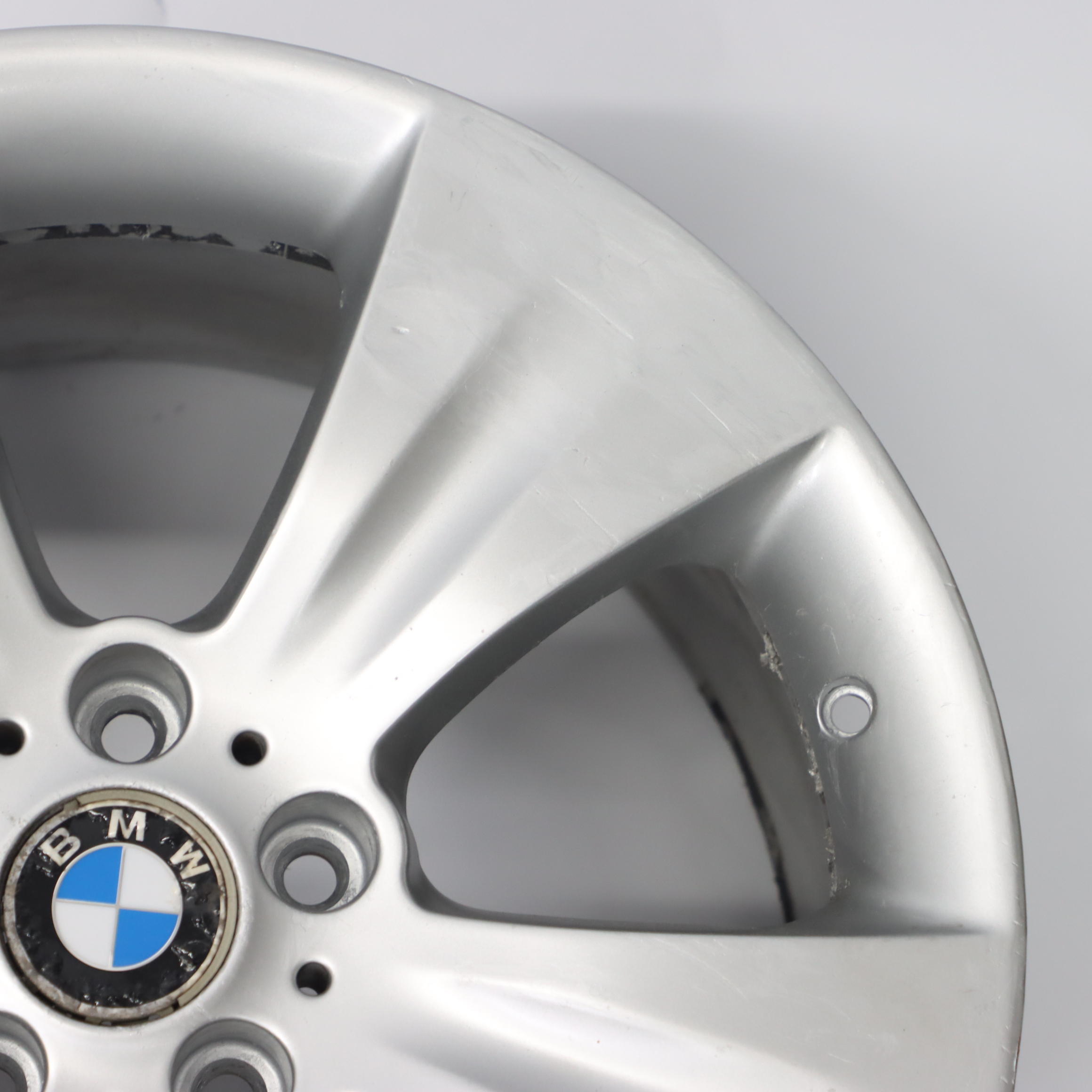 BMW E70 Felga aluminiowa 19" 10J 6772248