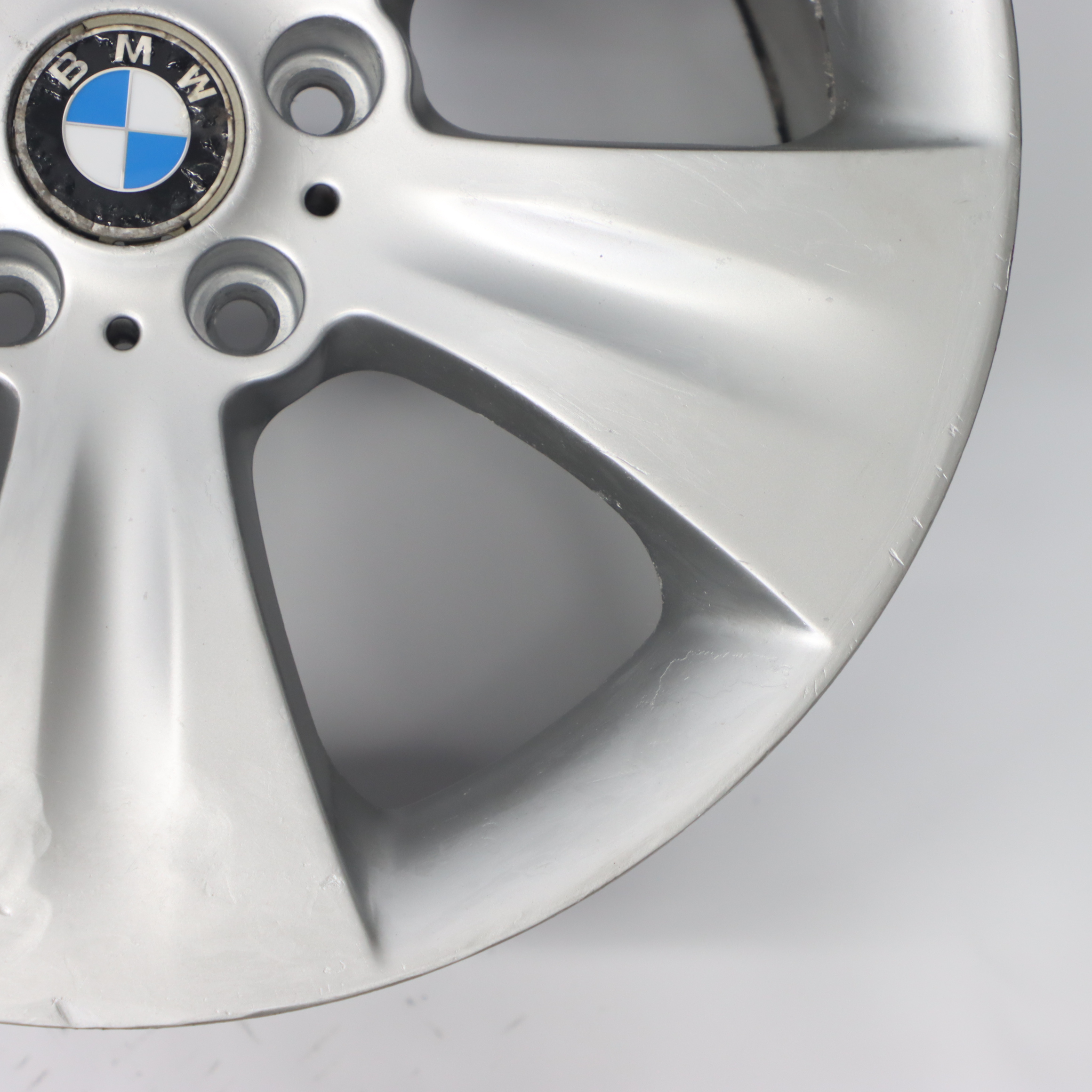 BMW E70 Felga aluminiowa 19" 10J 6772248