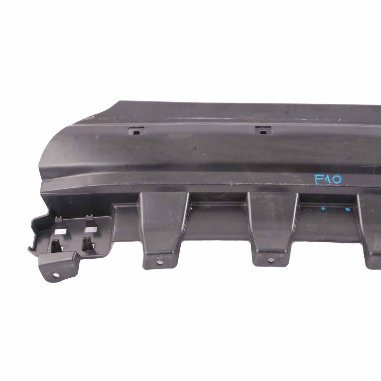 BMW F10 Bumper Adapter Rear Cover Middle Mounting Bracket Panel 7204017