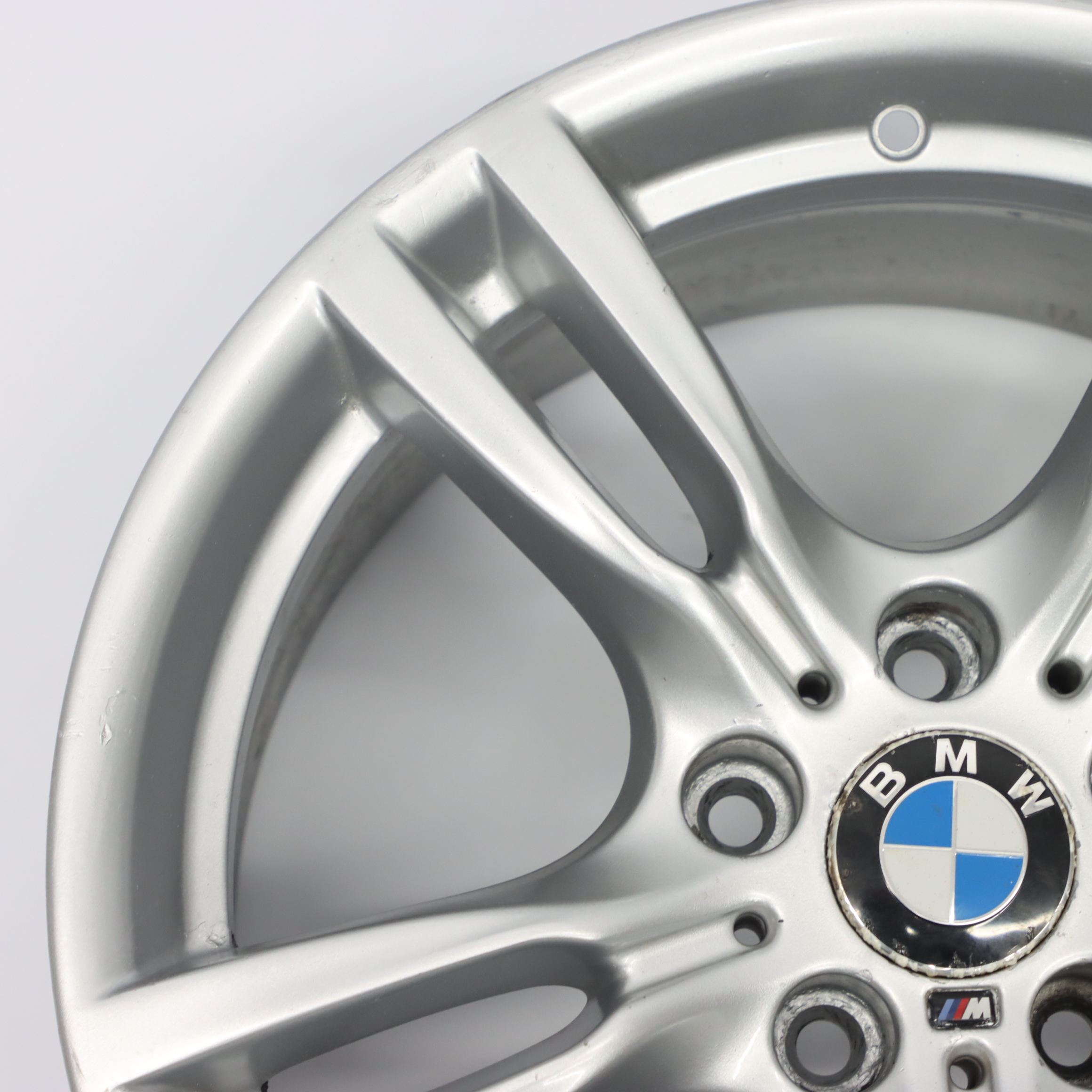 BMW F34 GT Srebrna Felga Aluminiowa 18" 9J M Star Spoke 400 ET:42 7848388