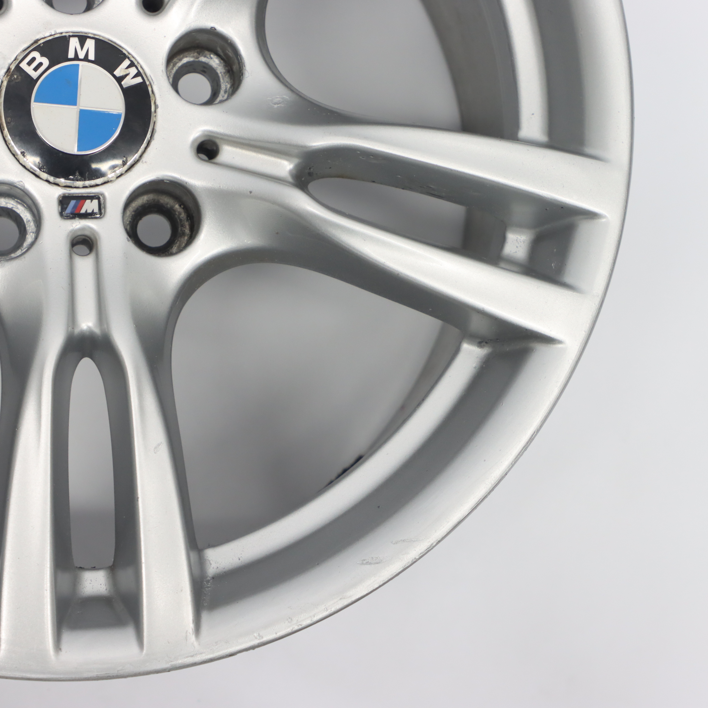 BMW F34 GT Srebrna Felga Aluminiowa 18" 9J M Star Spoke 400 ET:42 7848388