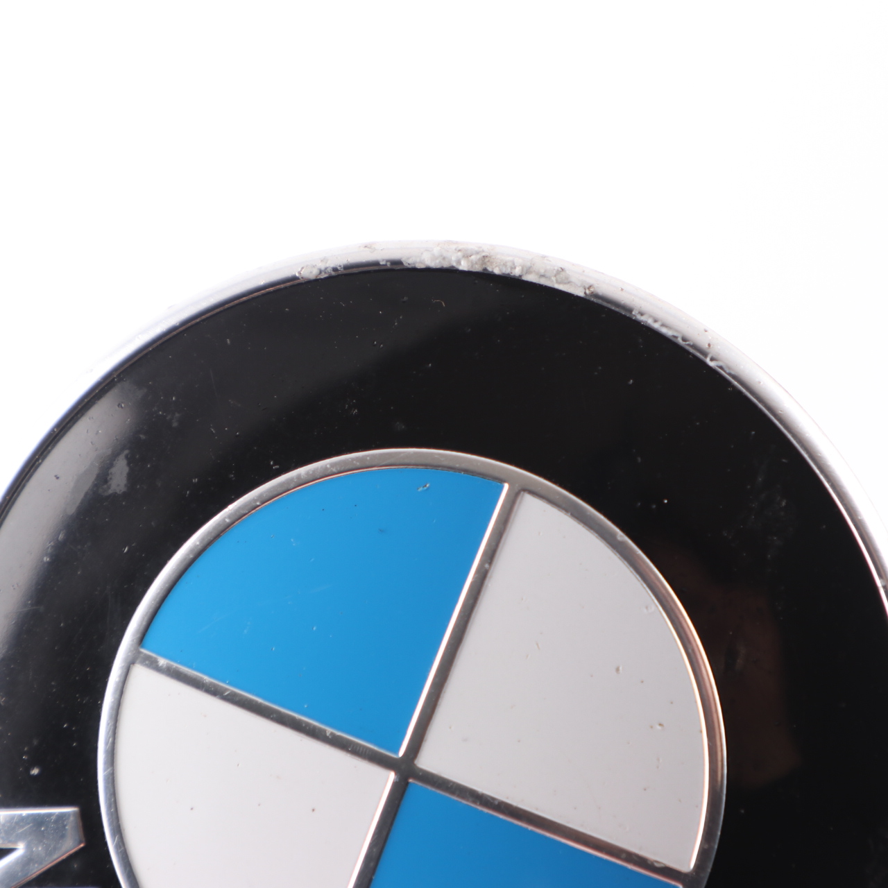 Emblemat na maskę BMW E81 E87 E90 E91 E92 E60 F10 Logo na bagażnik 8132375