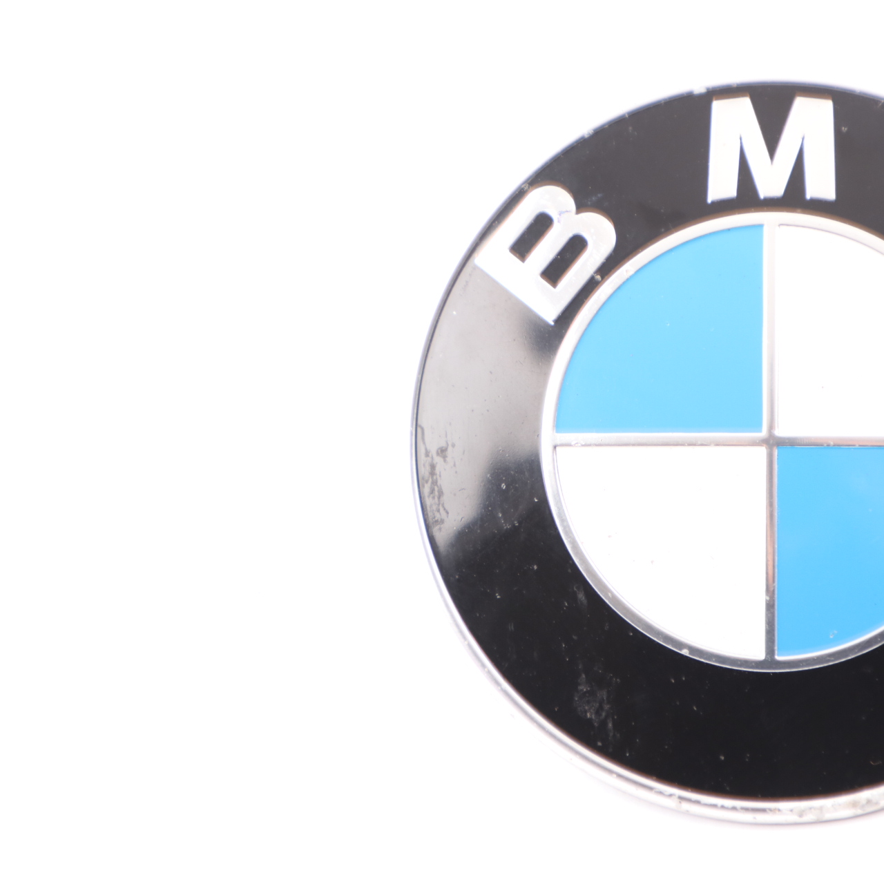 Emblemat na maskę BMW E81 E87 E90 E91 E92 E60 F10 Logo na bagażnik 8132375