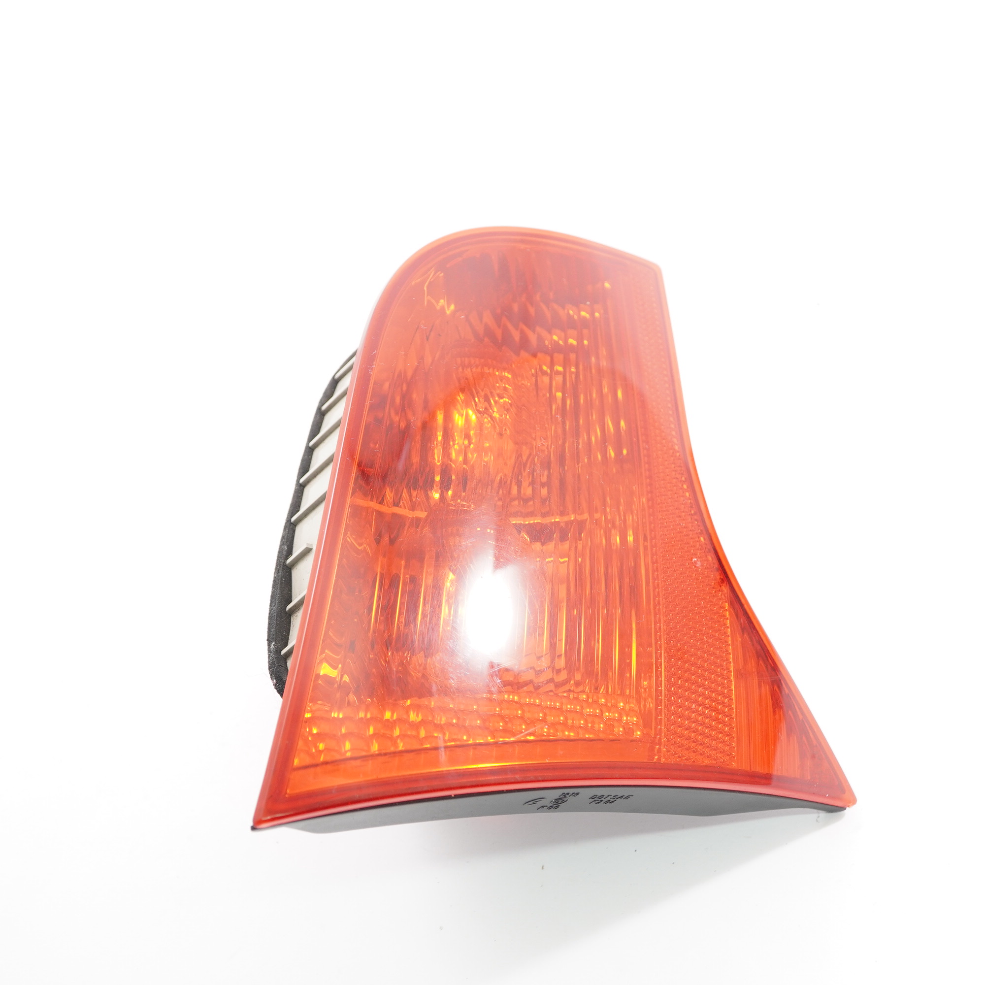 Audi A4 B7 Lampa Klapy Lewy Tył Tylna 8E9945094