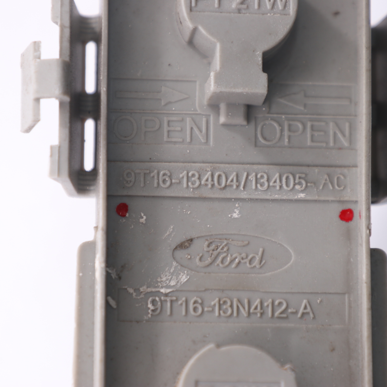 Ford Connect Gniazdo Żarówki Lampy Tył 9T1613N412A