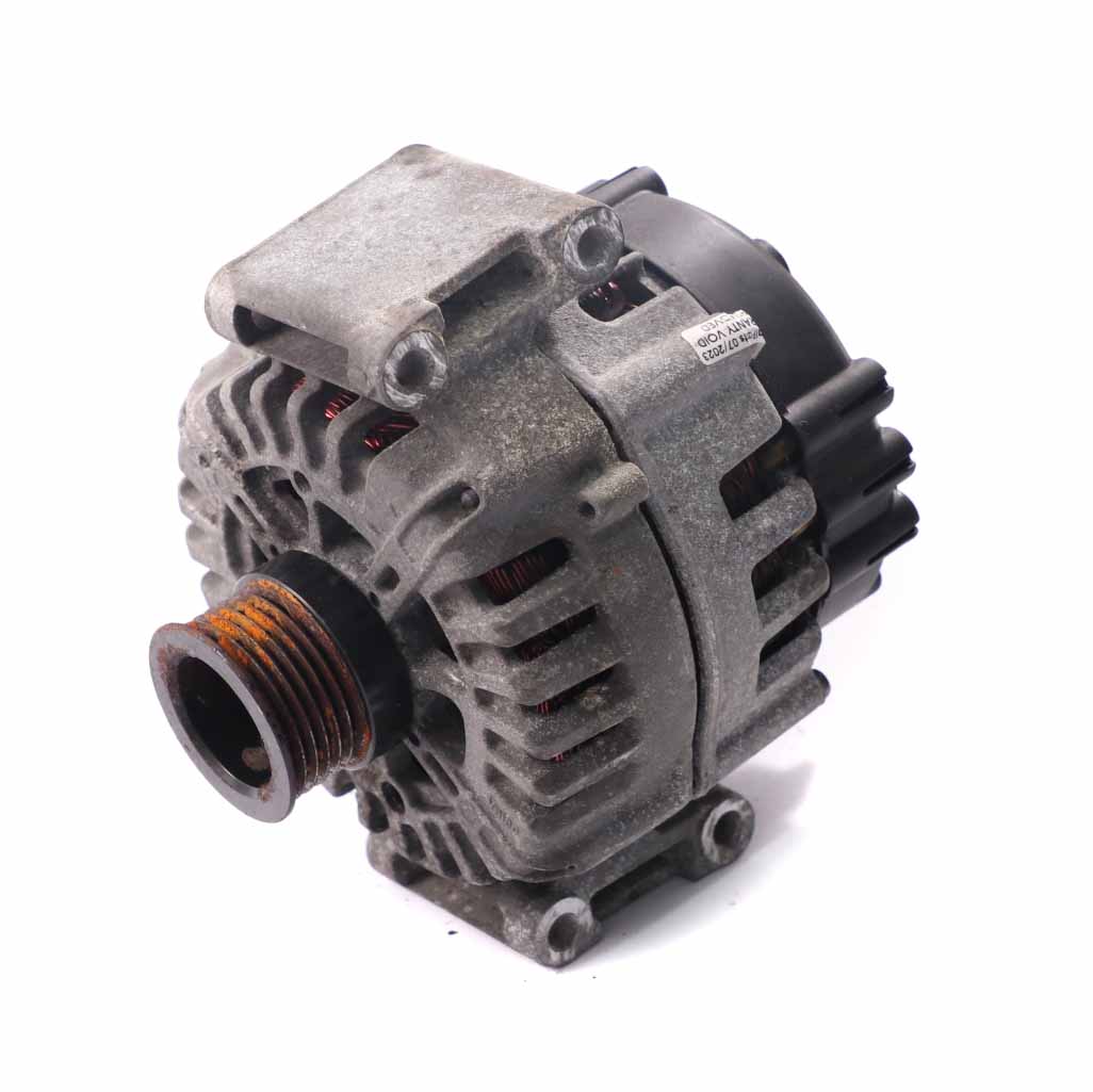 Mercedes W207 W212 W906 Alternator A0009067702