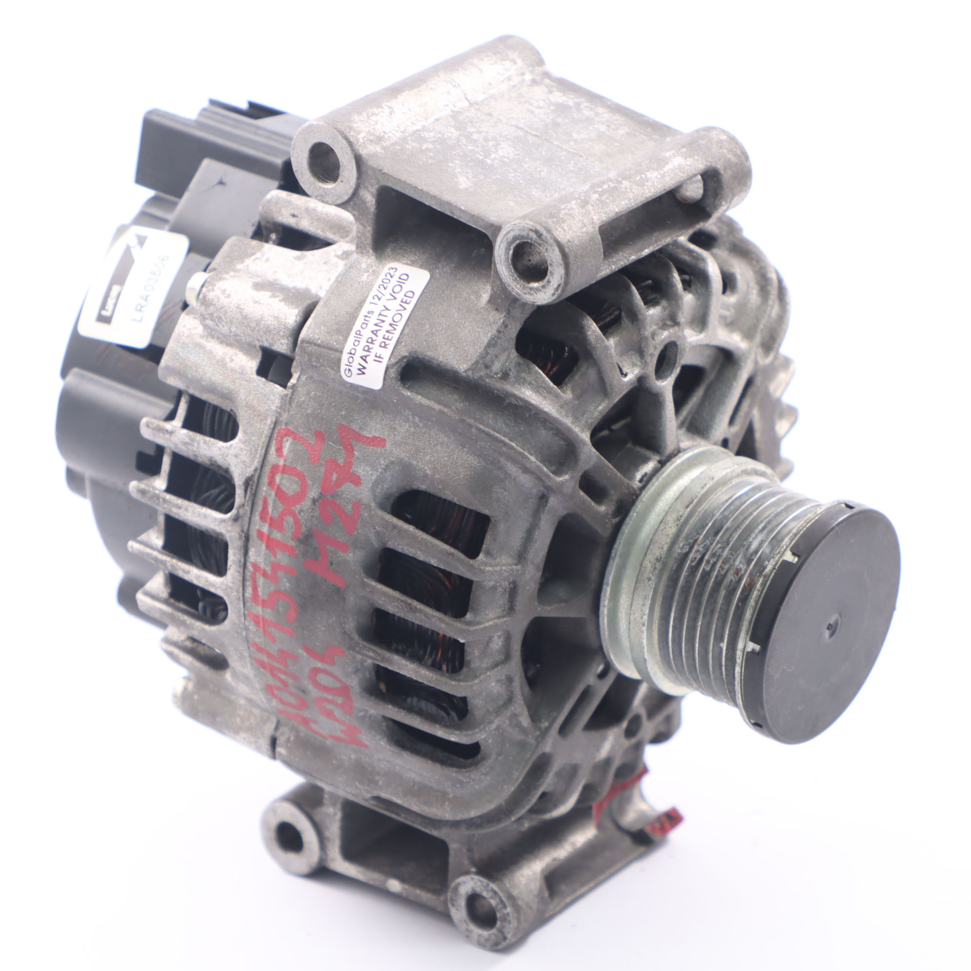 Mercedes W204 W212 M271 Alternator Valeo 150A 14V A0141541502