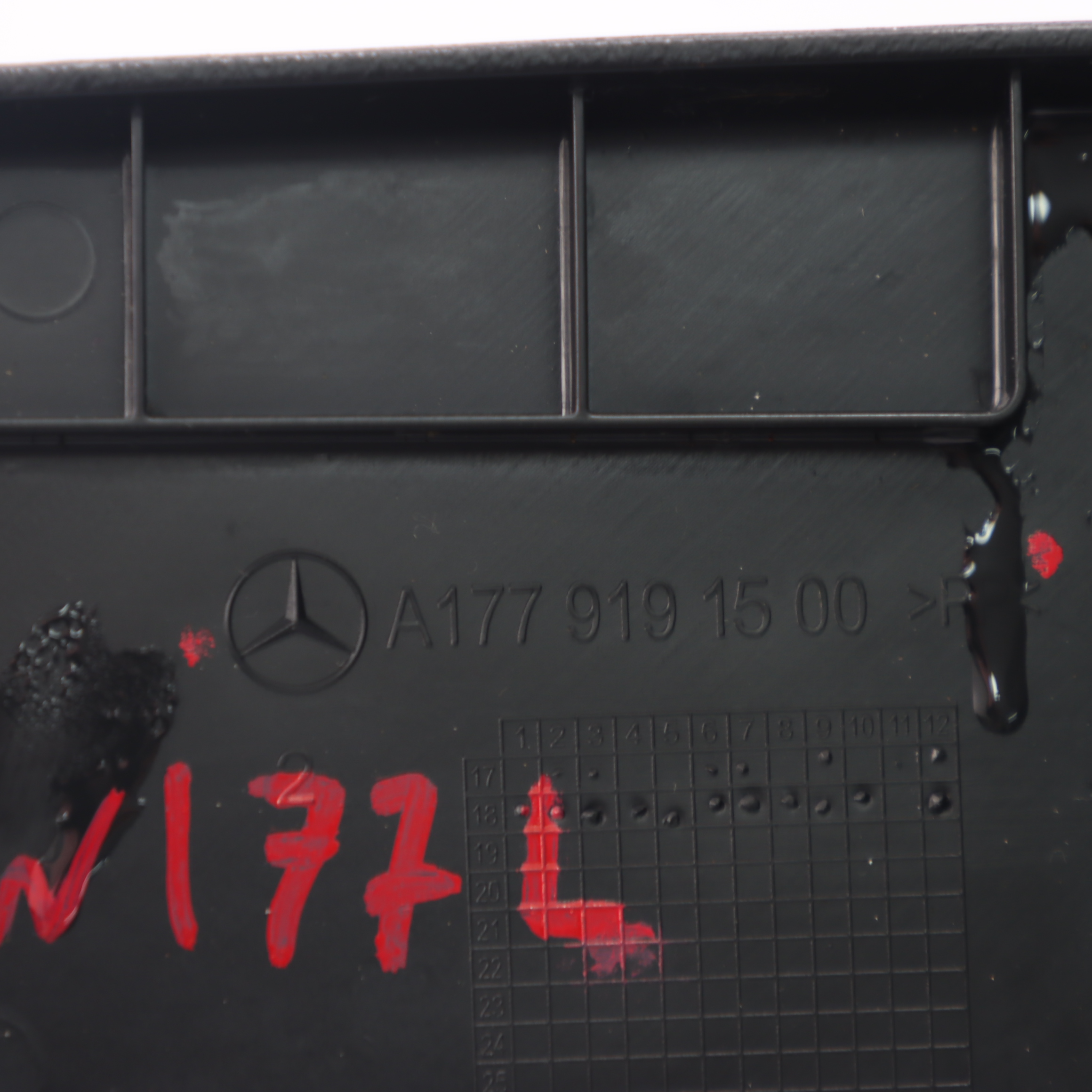 Mercedes W177 Panel Zewnętrzny Fotela Przedniego Lewego Obudowa A1779191500