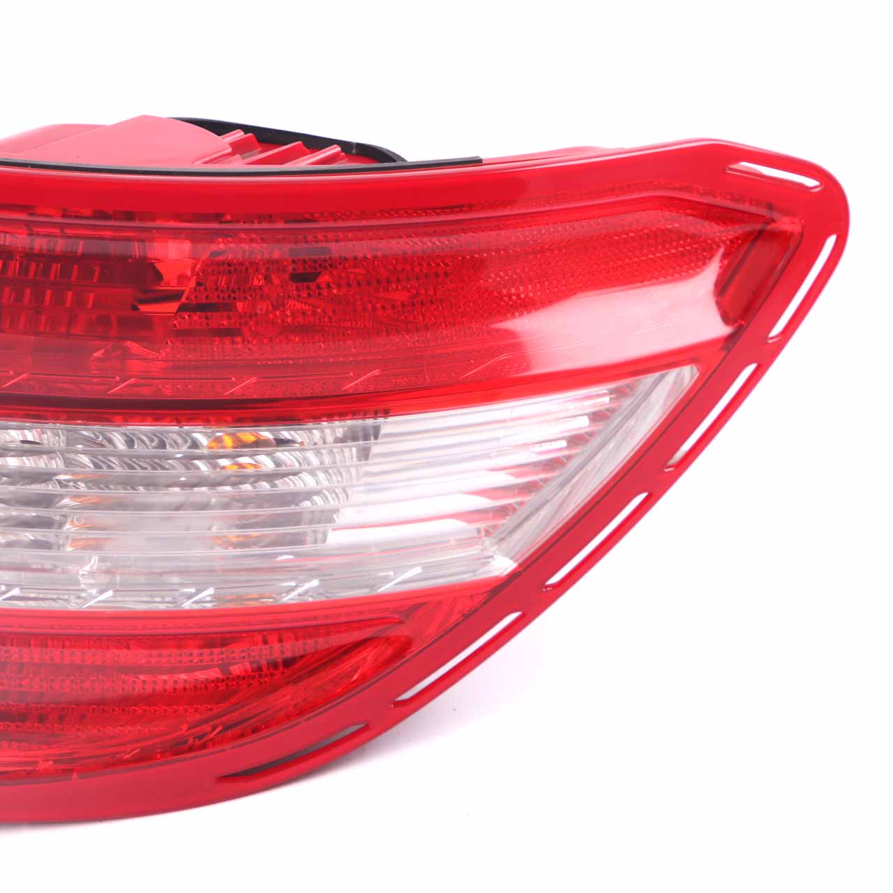 Mercedes W204 Lampa Prawa Tylna Prawy Tył A2048200264