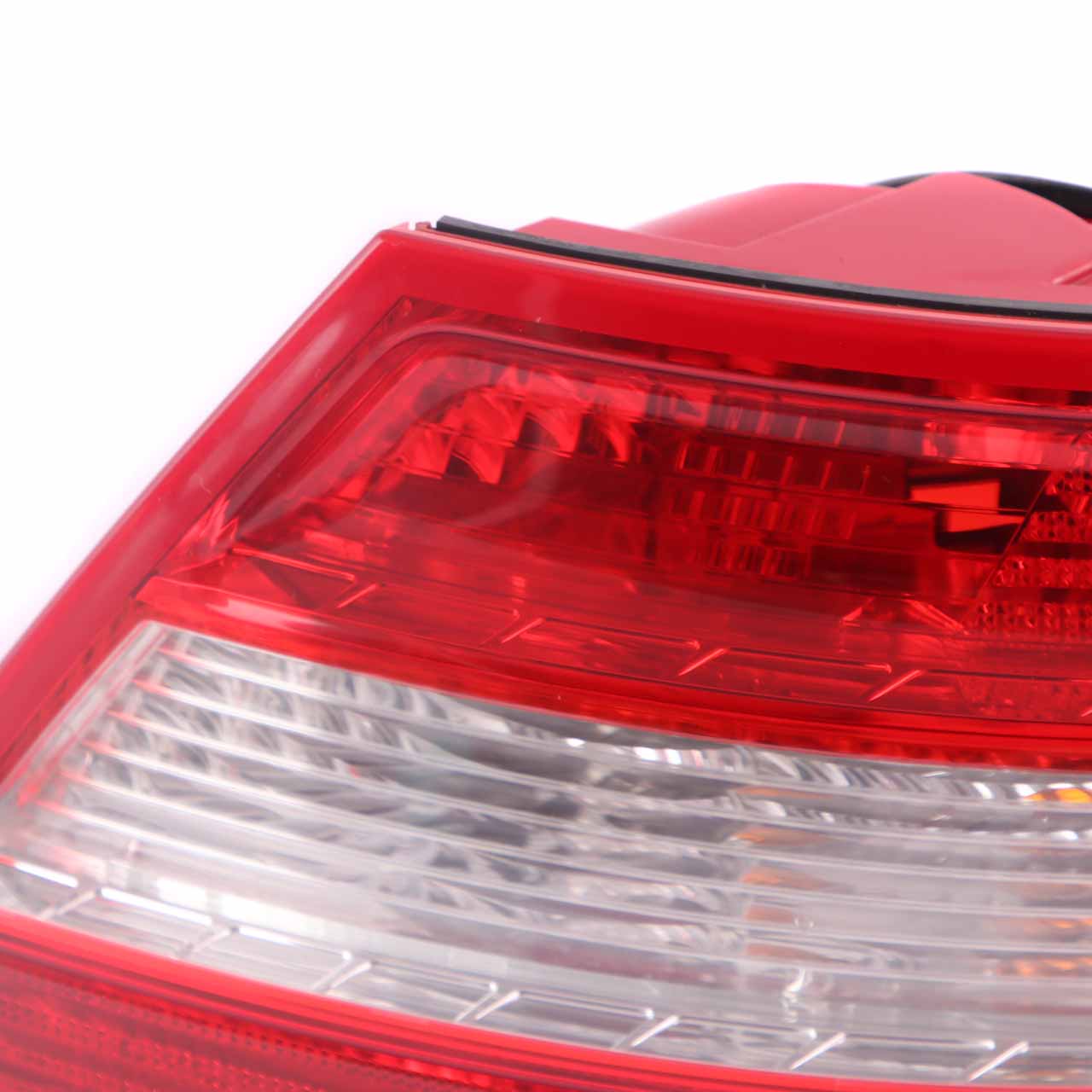 Mercedes W204 Lampa Prawa Tylna Prawy Tył A2048200264