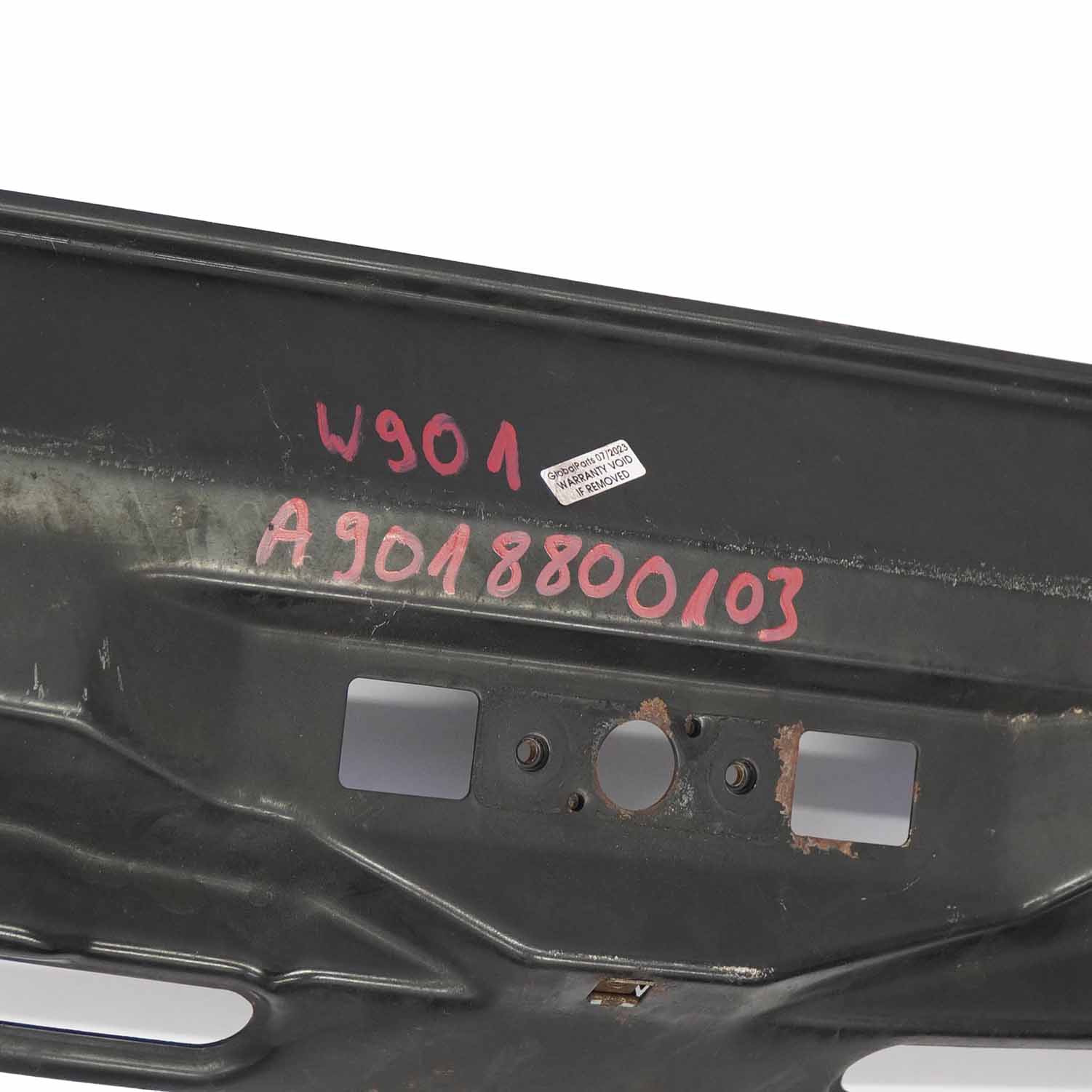 Mercedes W901 Osłona Pasa Przedniego A9018800103